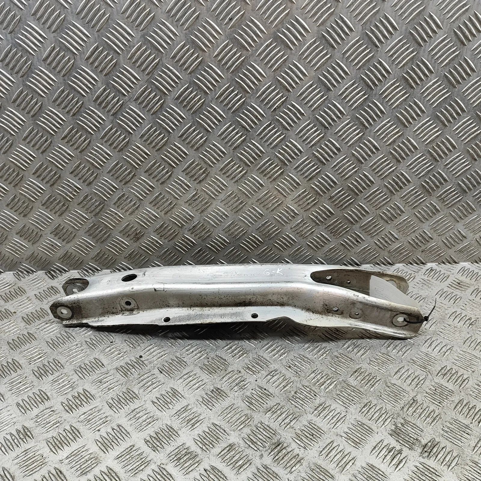 Mercedes-Benz GLA (X156) Rear Left Lower Control Arm Rear Left Lower Control Arm — MERCEDES BENZ GLA...