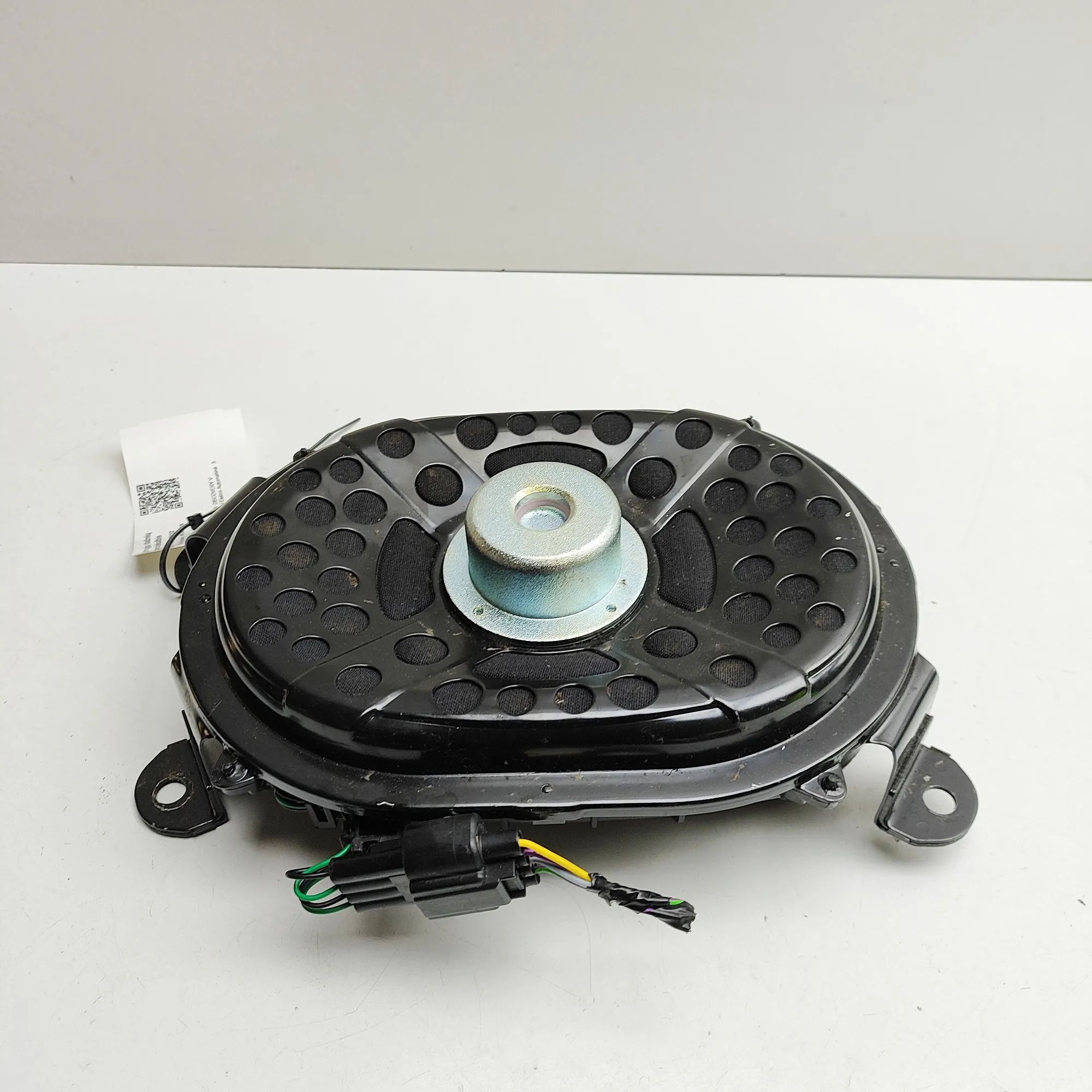 Land Rover Discovery Subwoofer Subwoofer — LAND ROVER DISCOVERY (V L462) (2016...