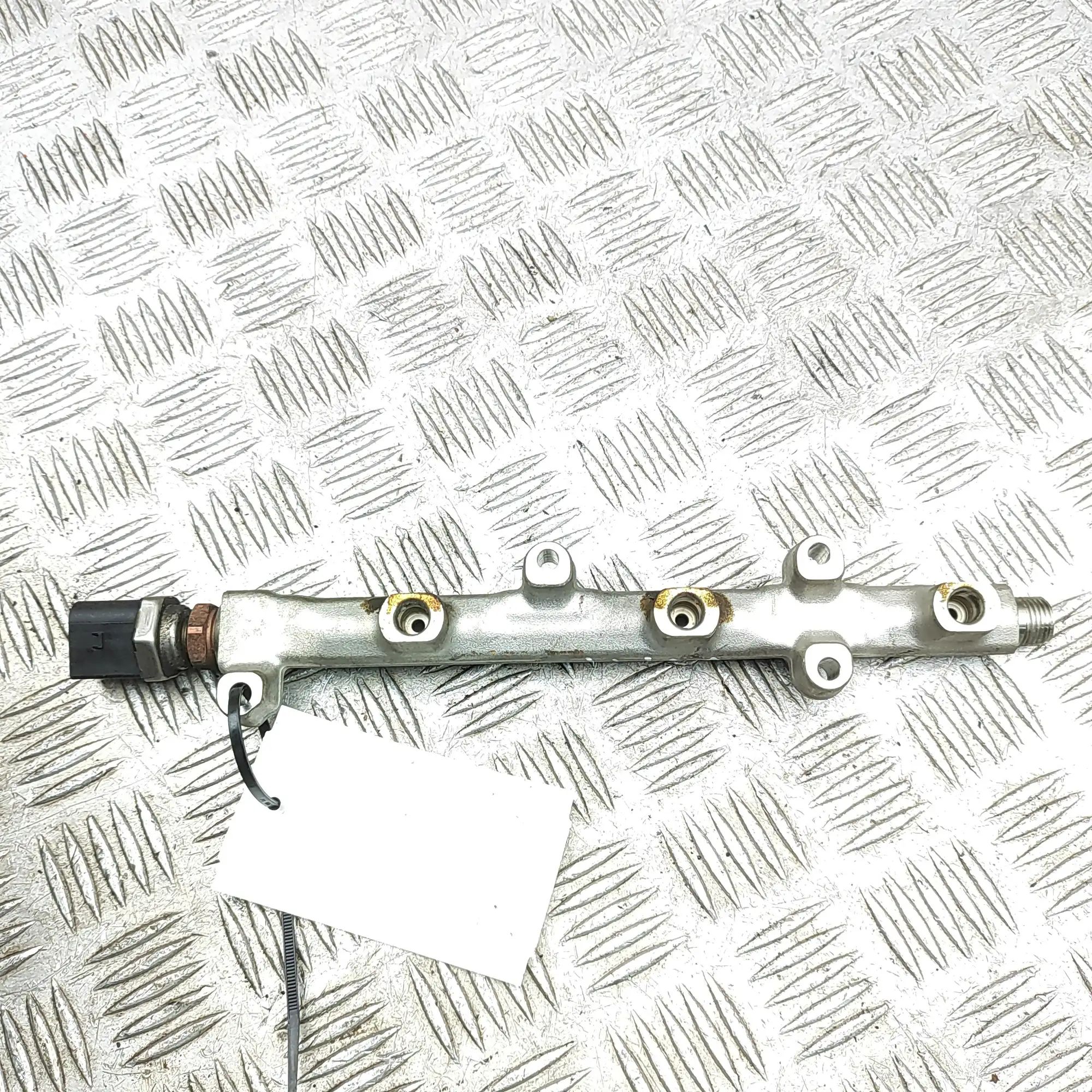 Seat Arona Fuel Rail Fuel rail — SEAT ARONA (KJ7) (2017-...) — 04C13...