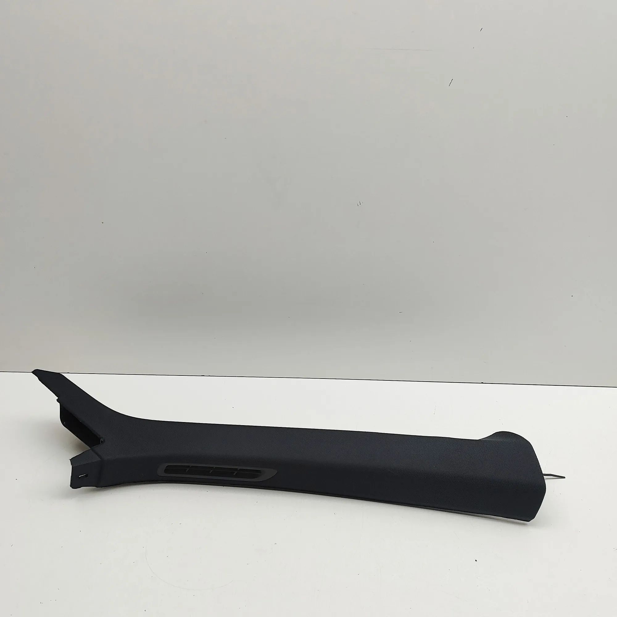 Audi e-tron Front Right A Pillar Trim Front Right A Pillar Trim — AUDI E-TRON (Sportb...