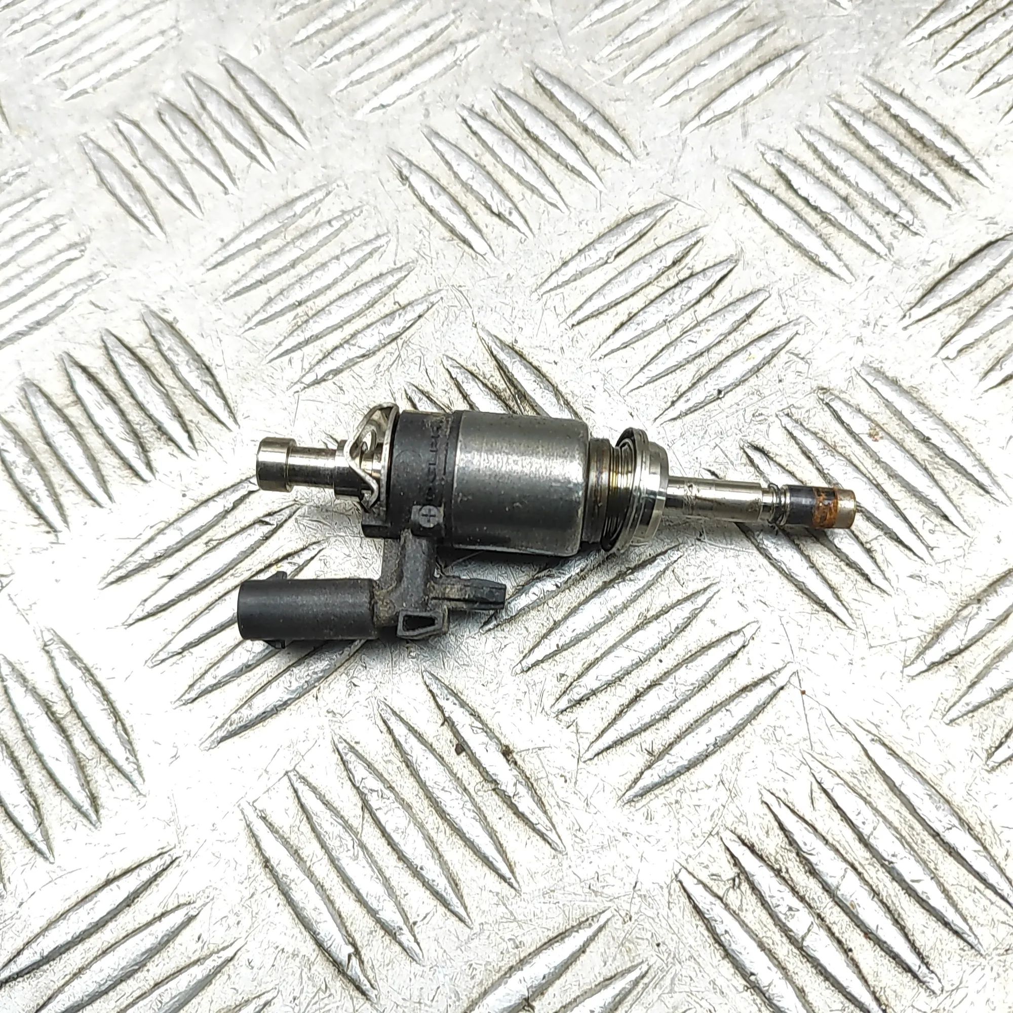 Volkswagen Golf 7 Fuel Injector Fuel injector — VW GOLF (VIII CD1) (2020-...) —...