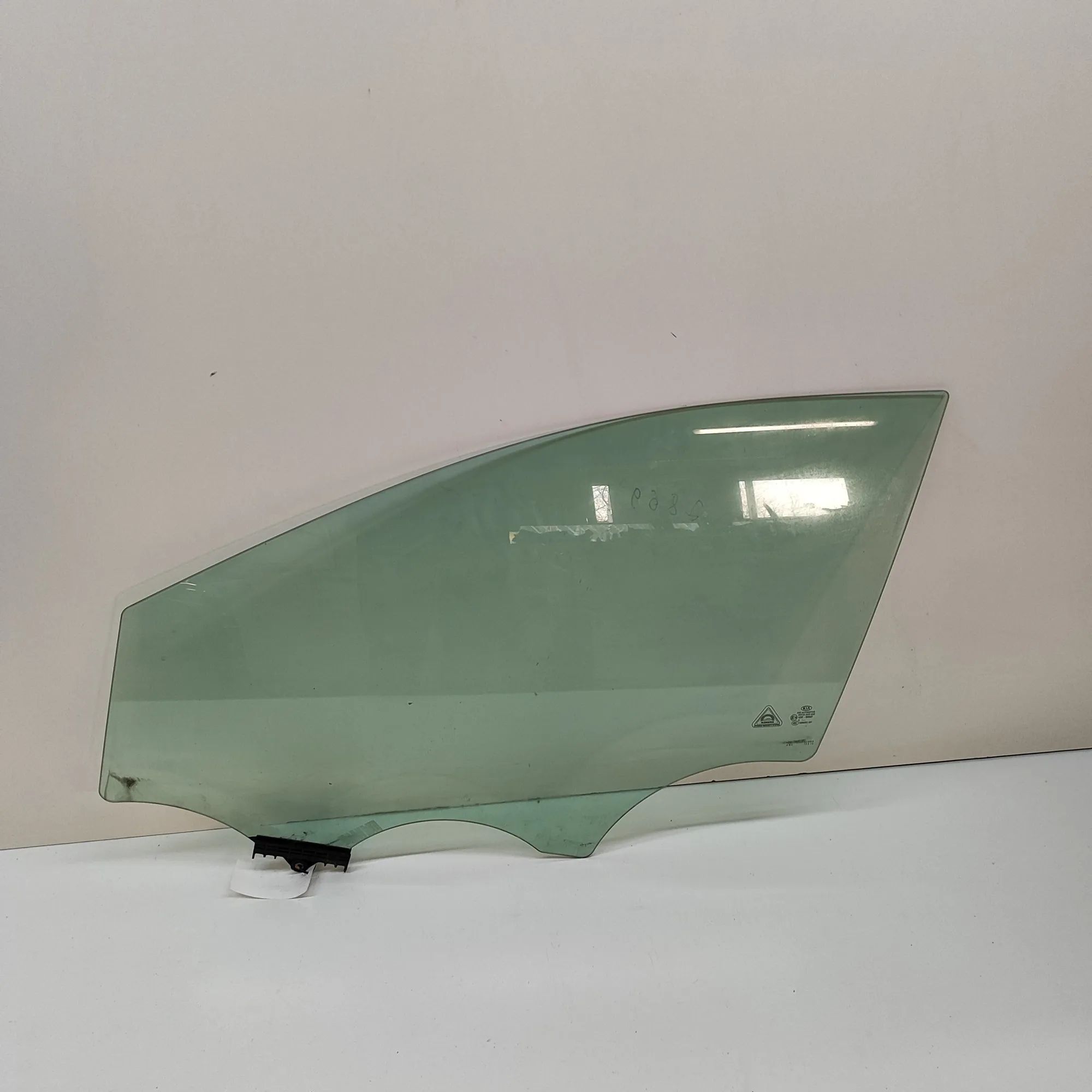 Kia Sportage Front Left Door Window Front Left Door Window — KIA SPORTAGE (QL) (201...