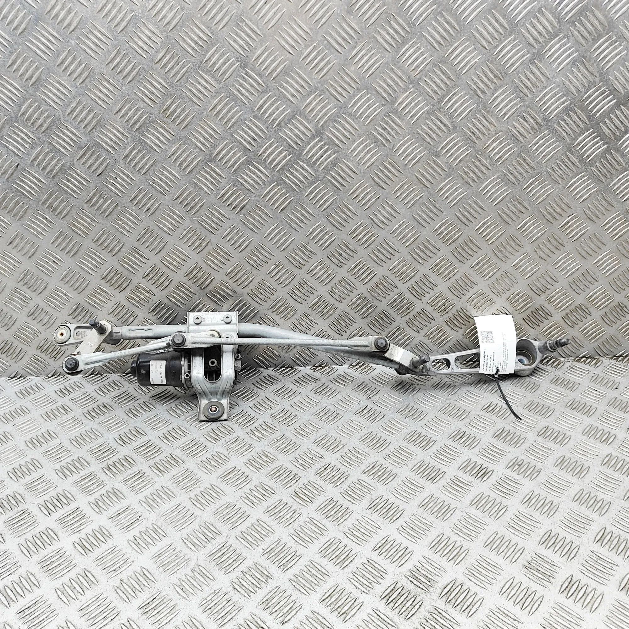 Mercedes-Benz GLA (X156) Front Windshield Wiper Mechanism Front Windshield Wiper Mechanism — MERCEDES BEN...