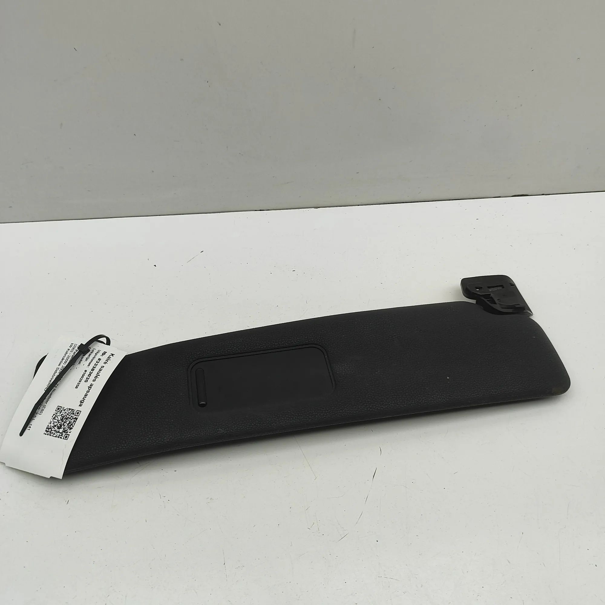 BMW Z4 (E85 / E86) Left Side Sun Visor Left Side Sun Visor — BMW Z4 (Roadster E85) (20...