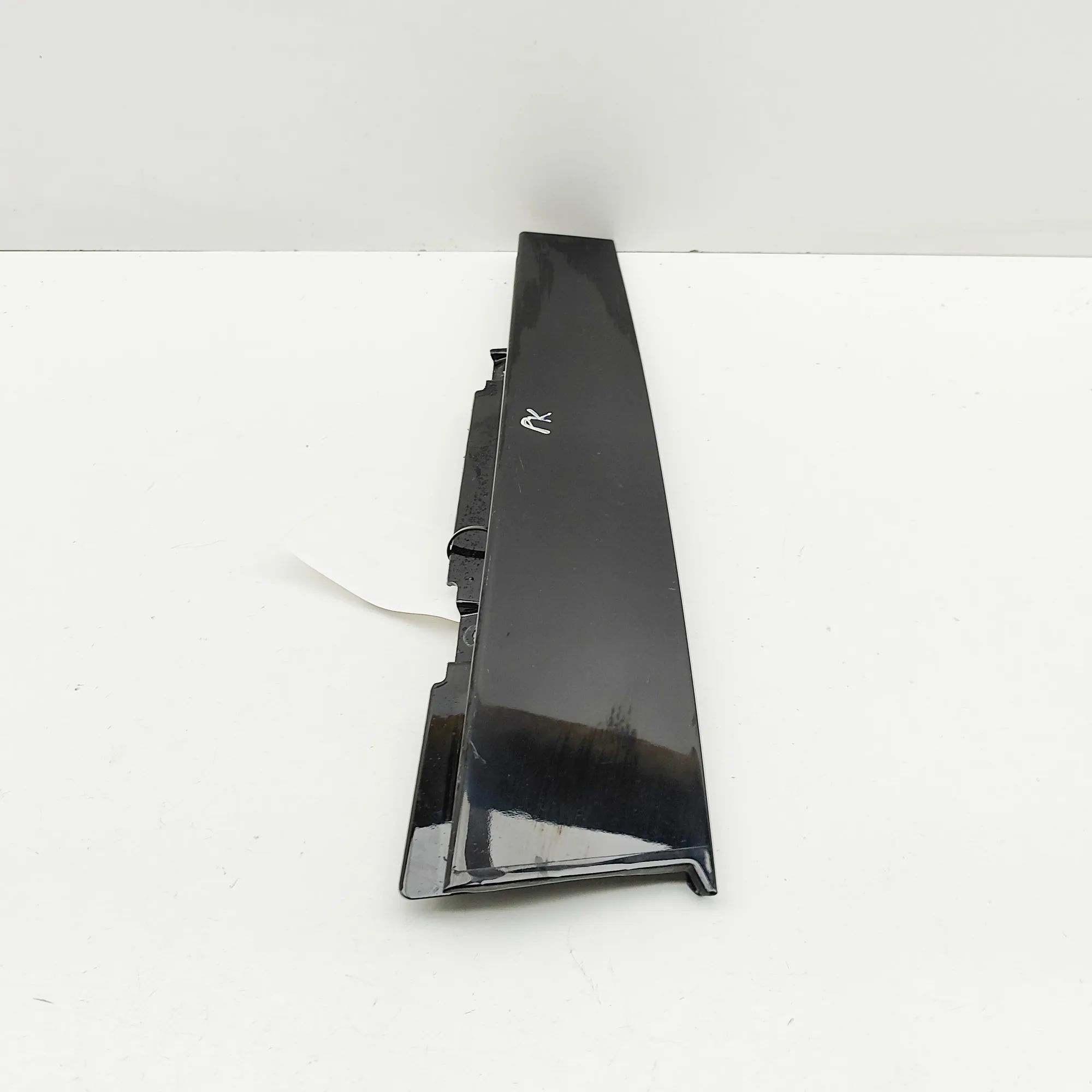 Kia Sorento Vertical door trim — front left Vertical door trim — front left — KIA SORENTO (...