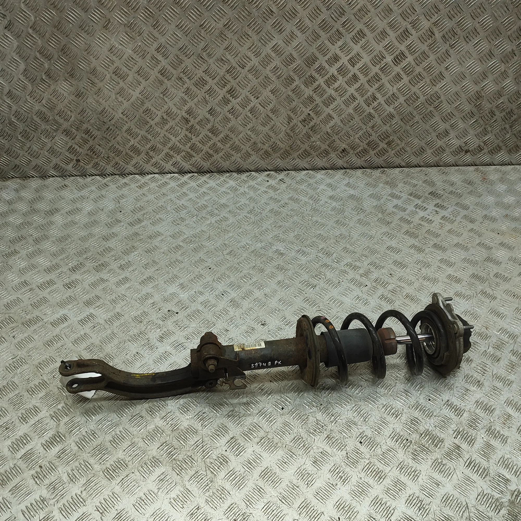 Audi A6 (C7) Shock absorber — front left Shock absorber — front left — AUDI A6 (4G2, C7,...