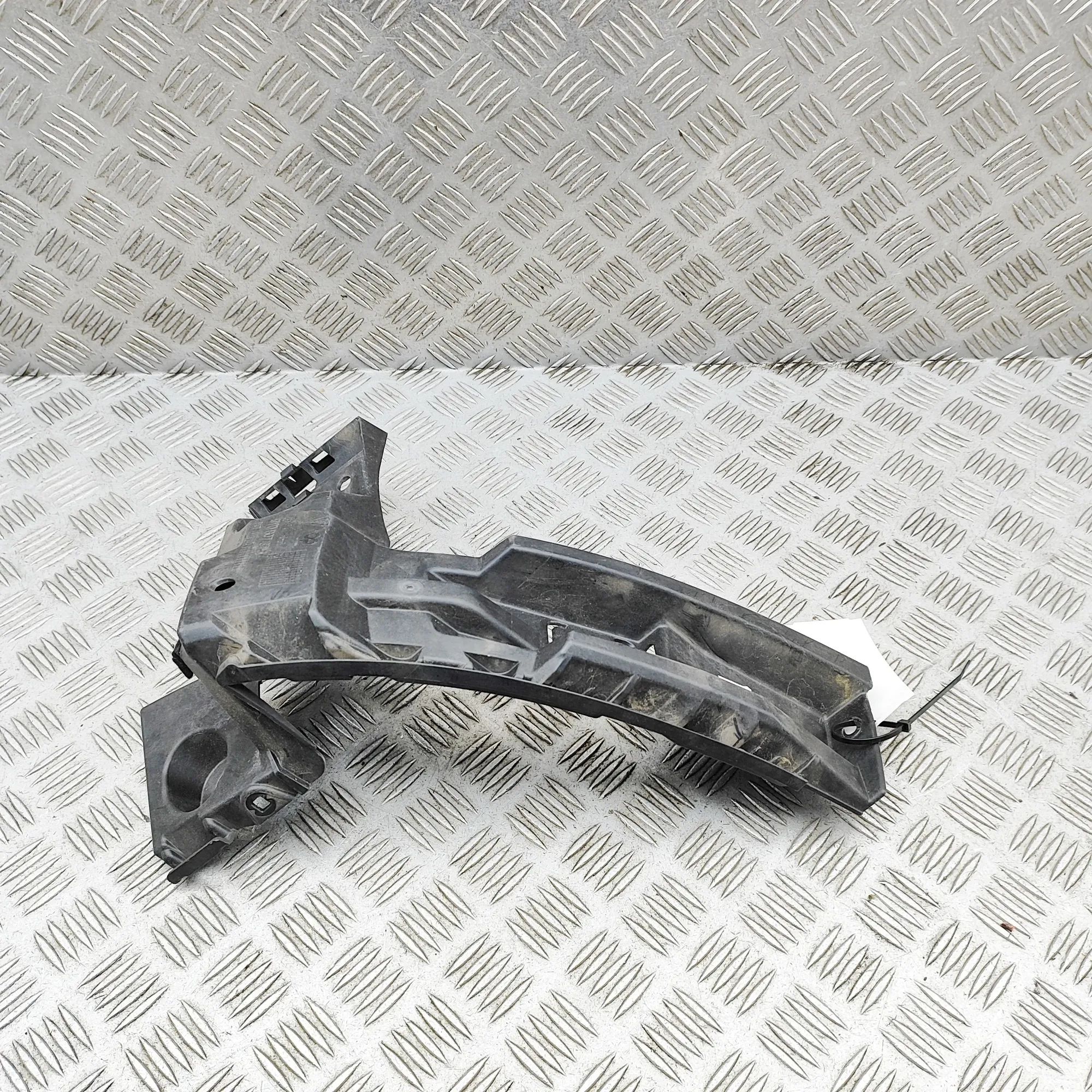 Porsche Cayenne Rear Left Bumper Bracket Rear Left Bumper Bracket — PORSCHE CAYENNE (9Y0...