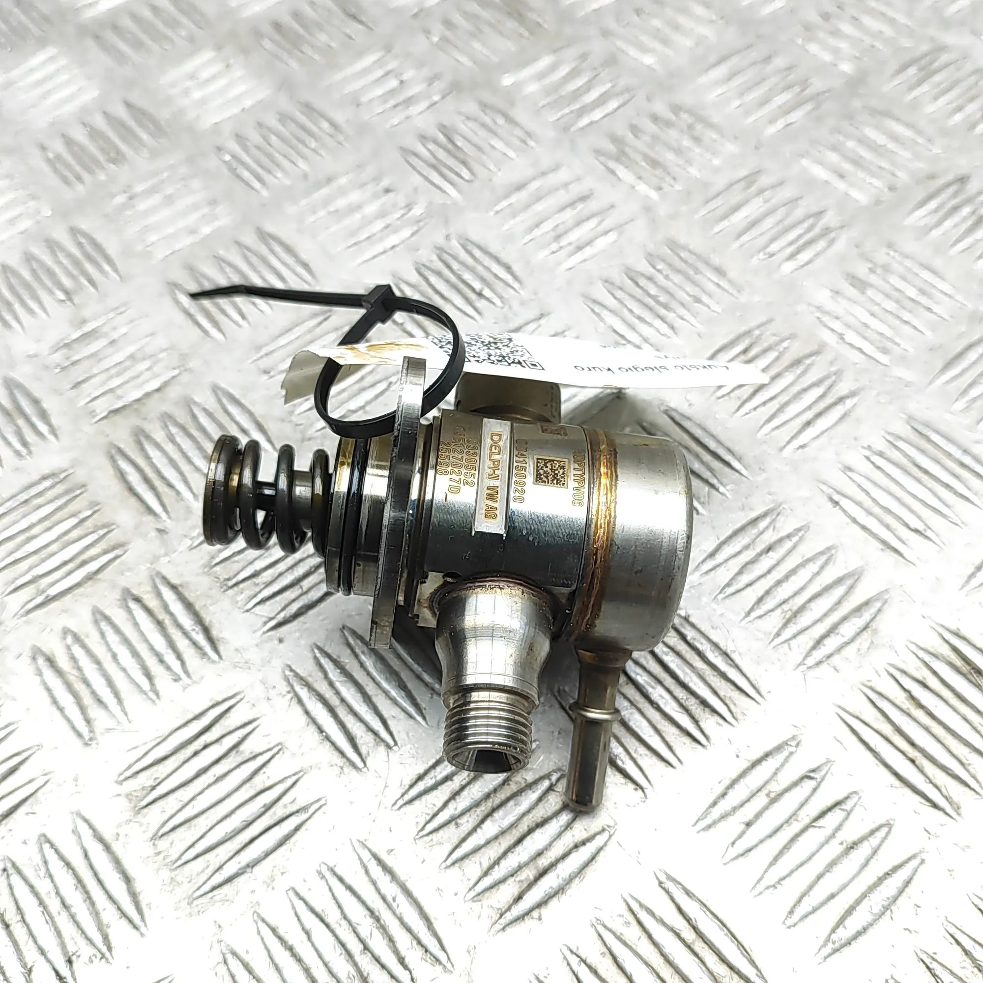 Volkswagen Golf 7 fuel pump Fuel pump — VW GOLF (VIII CD1) (2020-...) — 05E...