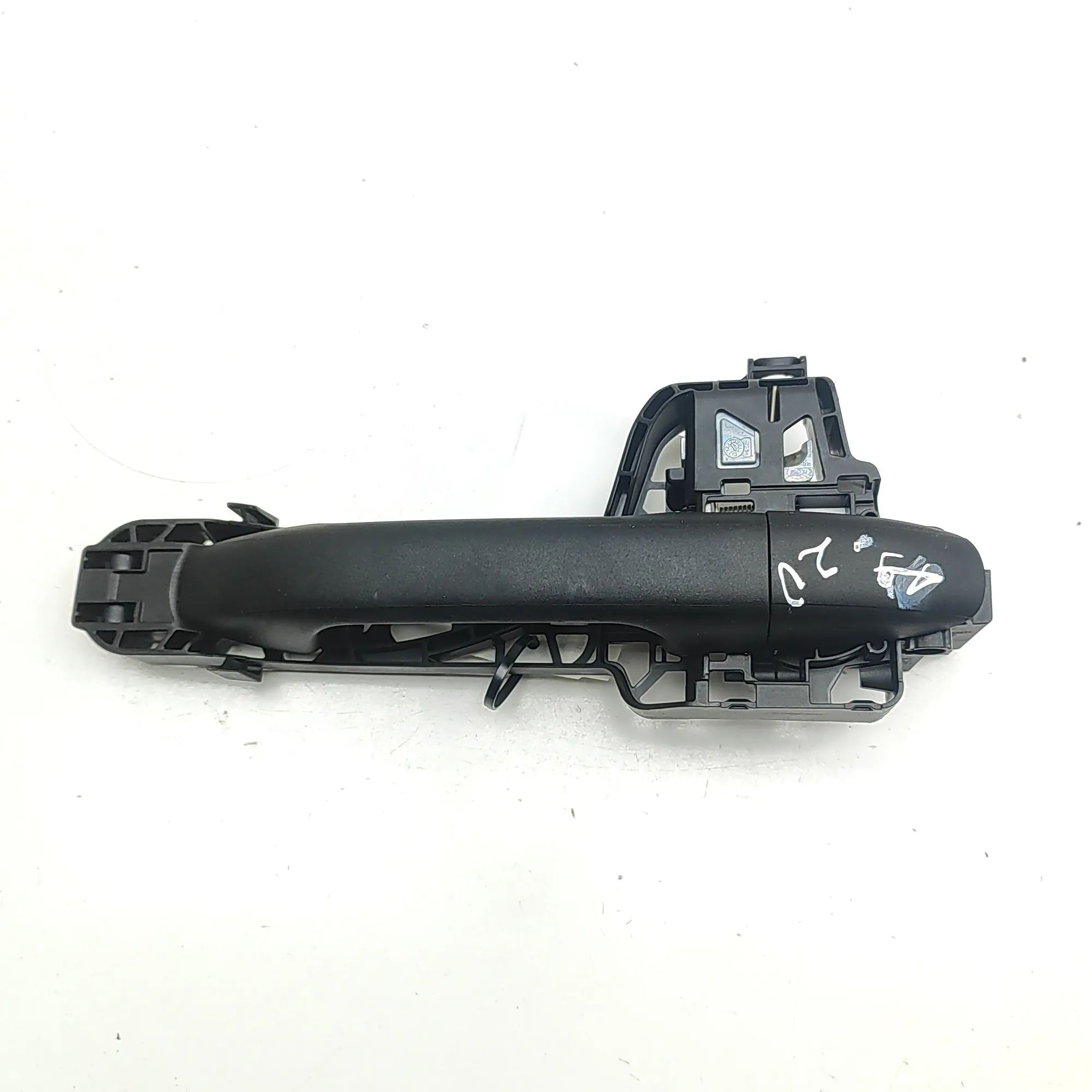 Mercedes-Benz Sprinter (W907 / W910)  Exterior door handle — front right Exterior door handle — front right — MERCEDES B...