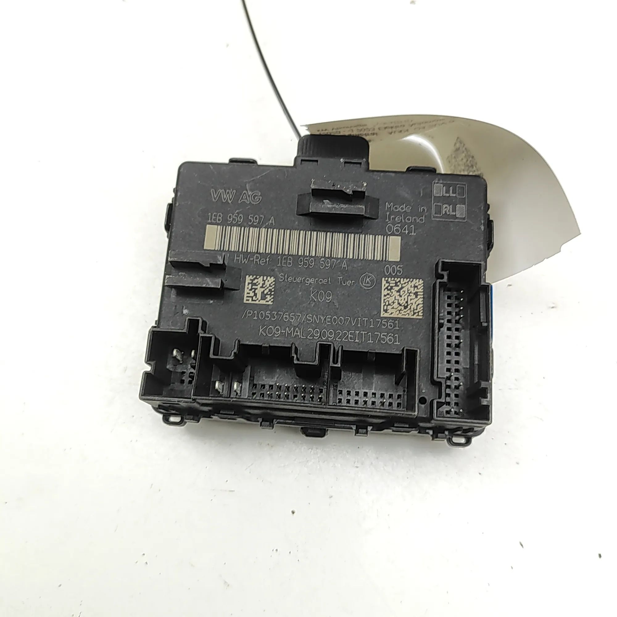 Audi Q4 e-tron Door control unit — rear left Door control unit — rear left — AUDI Q4 (SUV F4...