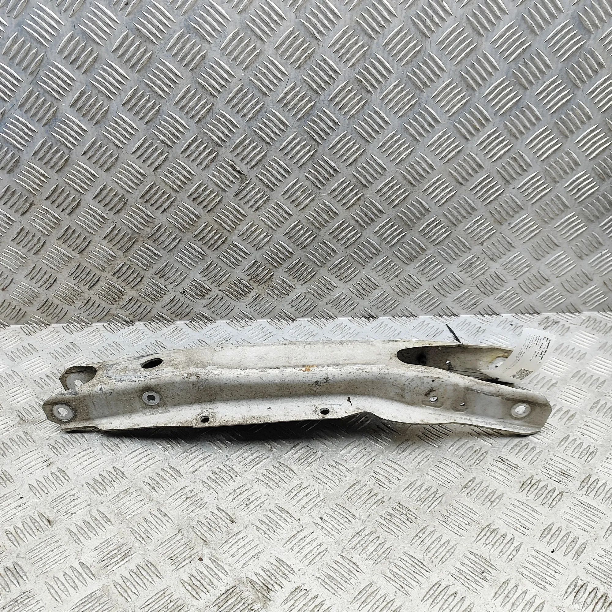 Mercedes-Benz GLA / EQA (H247) Rear Right Lower Control Arm Rear Right Lower Control Arm — MERCEDES BENZ GL...