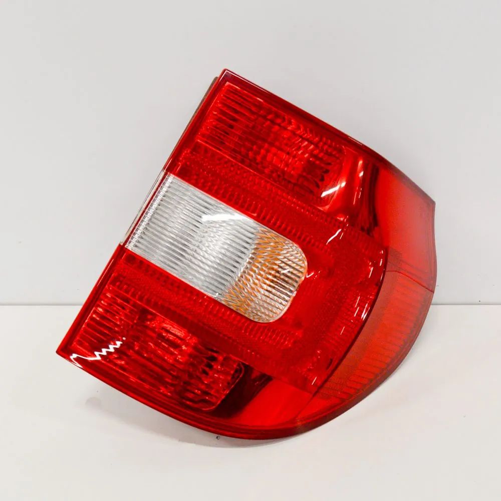 Skoda Yeti Rear Right Tail Light Rear Right Tail Light — SKODA YETI (5L) (2009-2...