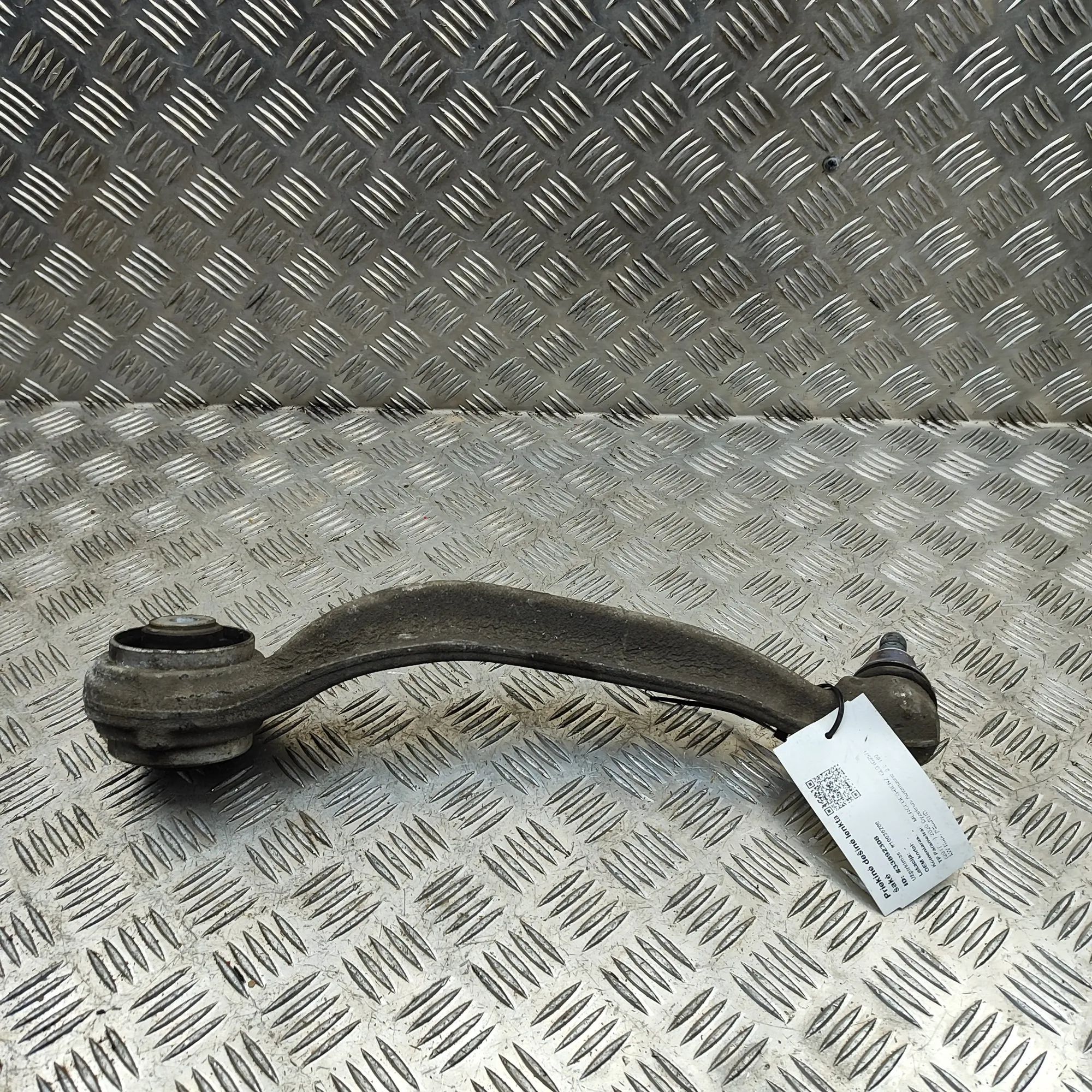 Mercedes-Benz CLS (C257) Front Right Curved Control Arm Front Right Curved Control Arm — MERCEDES BENZ ...