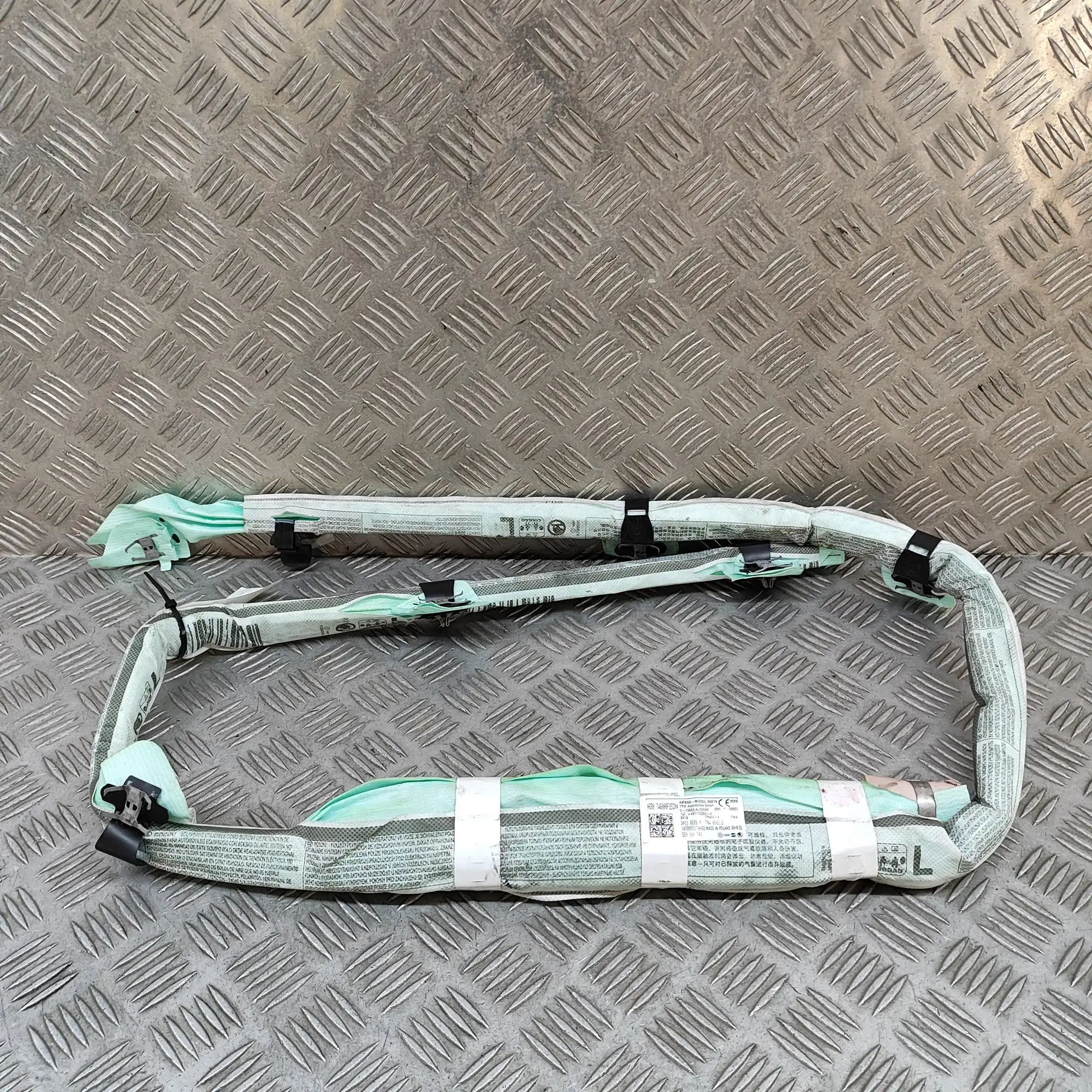 Skoda Octavia Left Side Roof Safety Curtain SRS Left Side Roof Safety Curtain SRS — SKODA OCTAV...