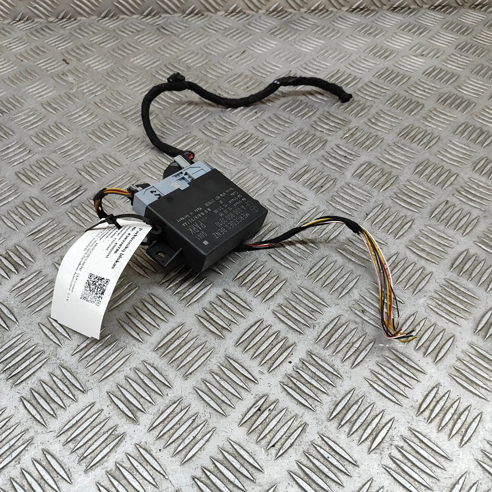 Mercedes-Benz CLA (C117) PDC Parking Sensor Control Unit PDC Parking Sensor Control Unit — MERCEDES BENZ...