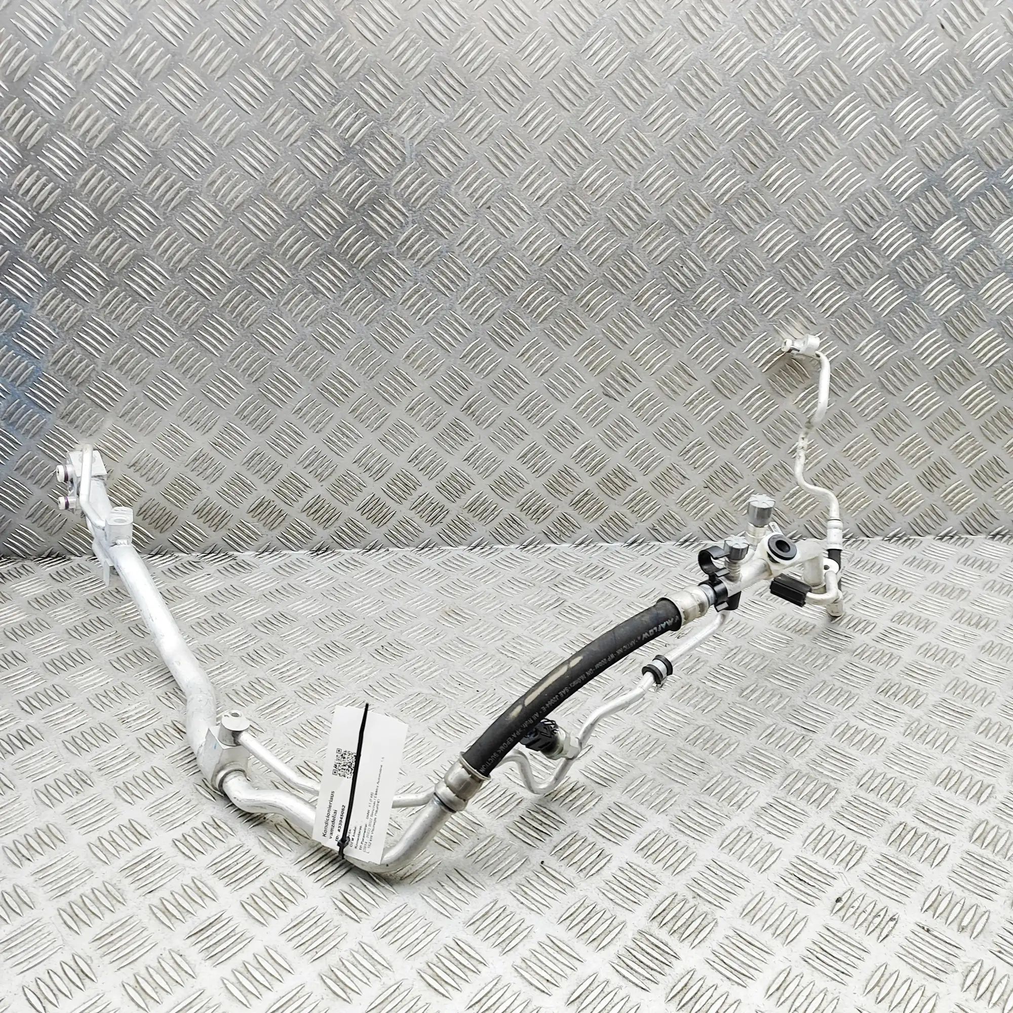 BMW X1 (F48) A/C Air Con Hose Pipe A/C Air Con Hose Pipe — BMW X1 (F48) (2014-2022...