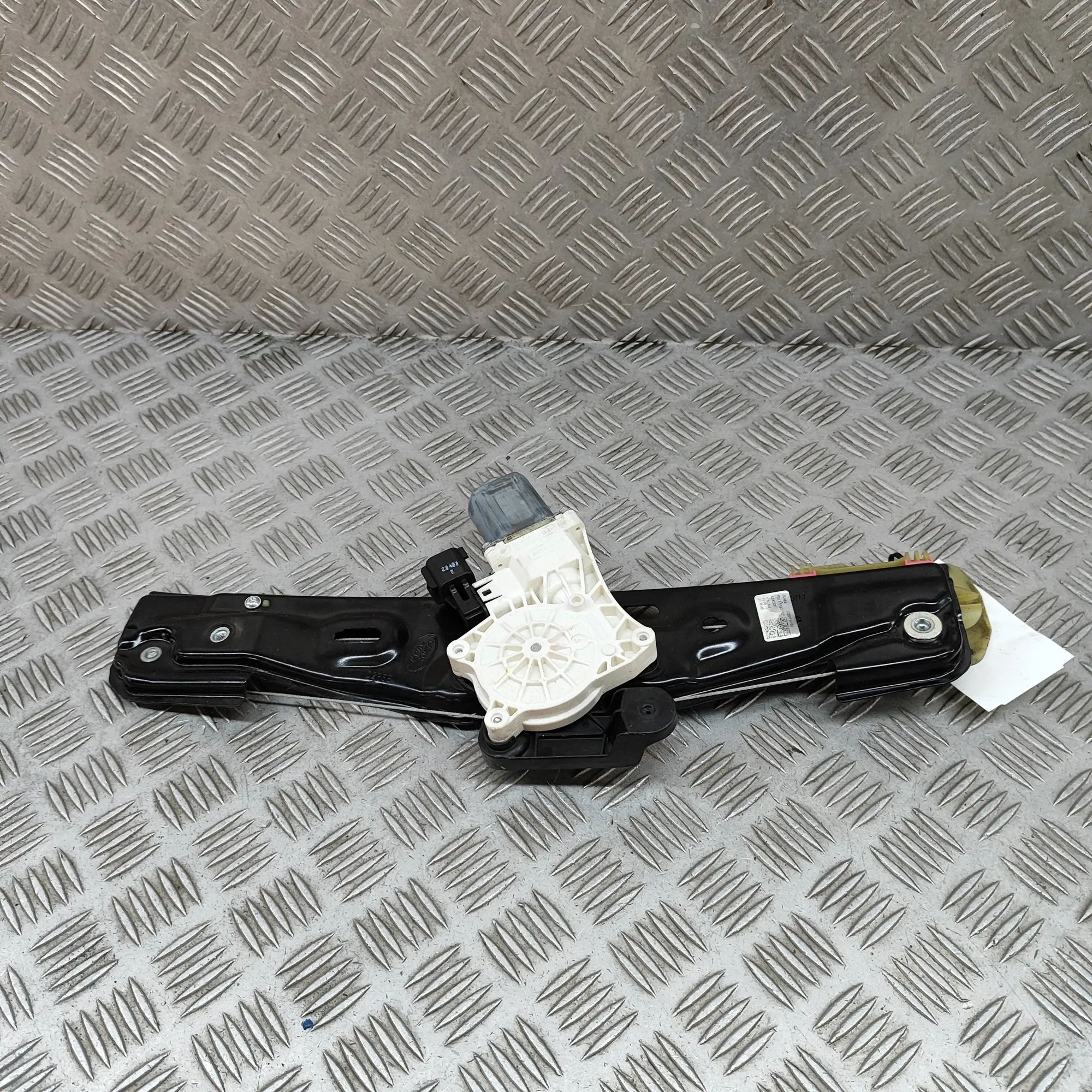 Land Rover Discovery Sport Rear Left Door Window Regulator Rear Left Door Window Regulator — LAND ROVER DI...