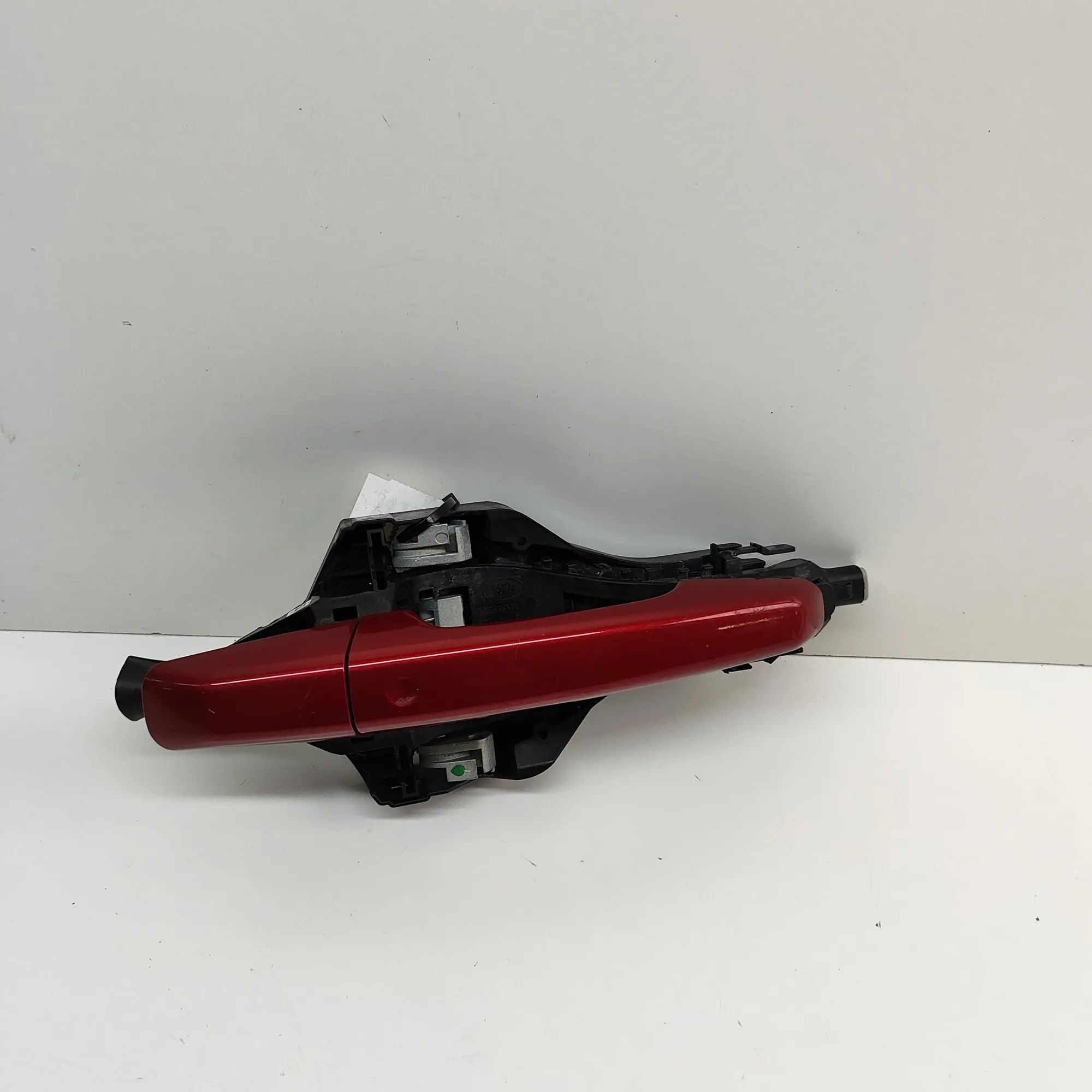 Land Rover Discovery Sport Rear Left Door Exterior Handle Rear Left Door Exterior Handle — LAND ROVER DIS...