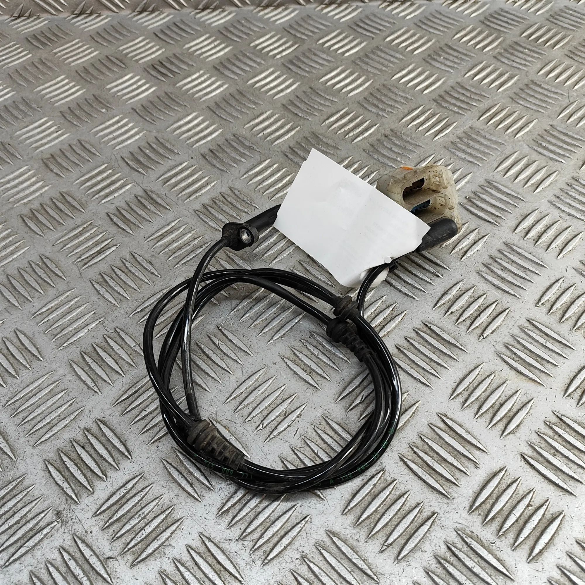 Mercedes-Benz GLC (X253) ABS sensor — front left ABS sensor — front left — MERCEDES BENZ GLC (C2...