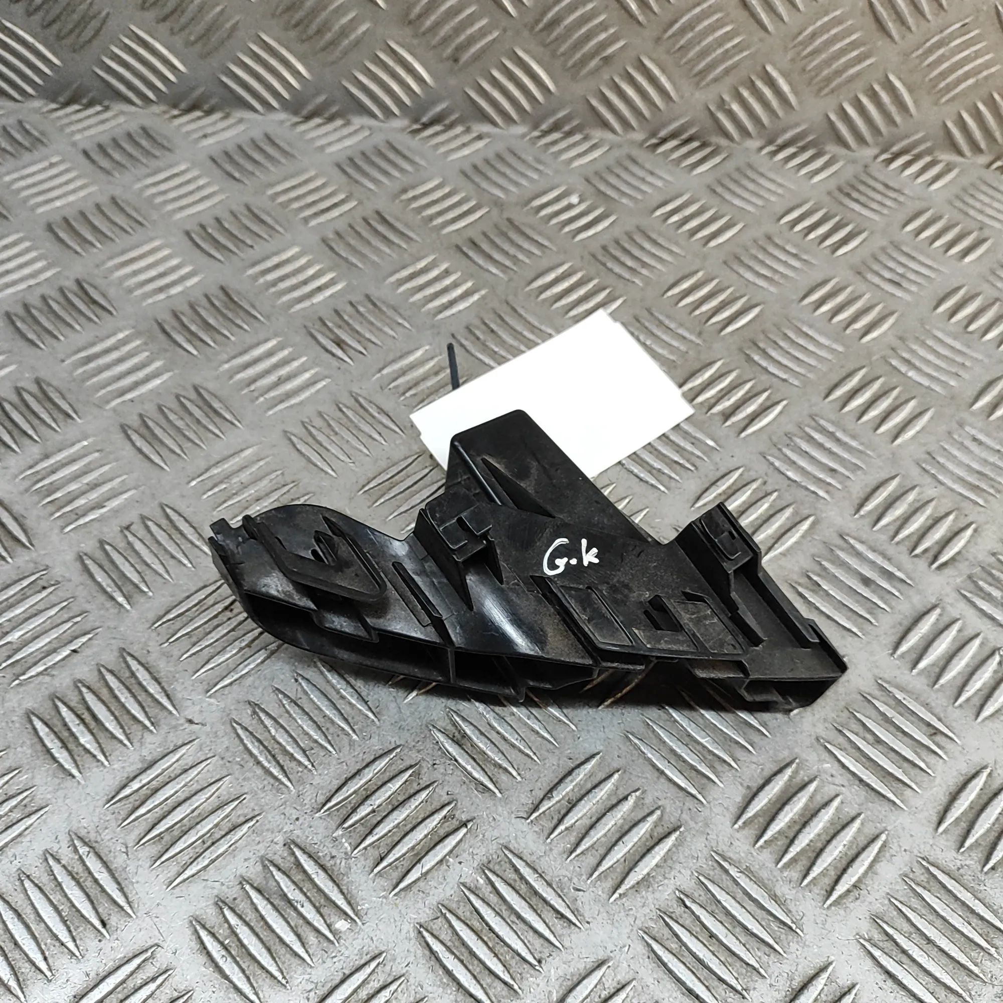 Lexus NX Rear Left Bumper Bracket Rear Left Bumper Bracket — LEXUS NX (_Z1_) (201...