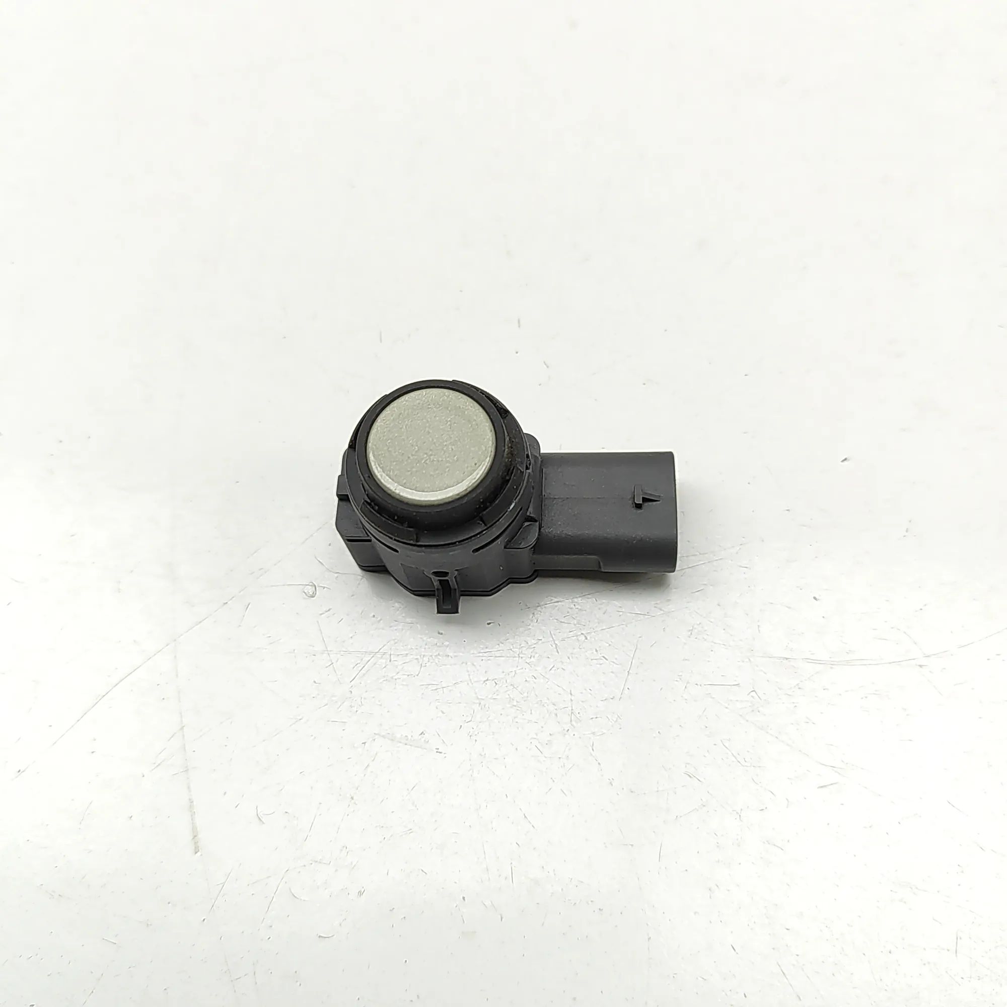 Parking sensor — front Brand/Model: CUPRA LEON
Year: 2025
Engine: 2.00...