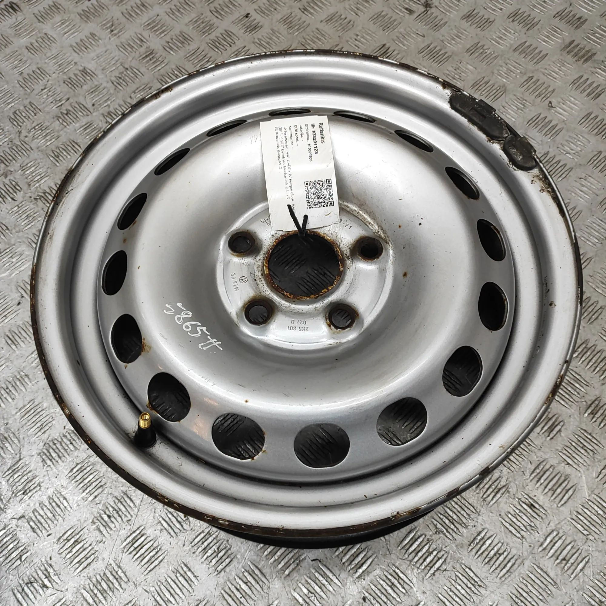Volkswagen Caddy (2K) Alloy Wheel Alloy wheel — VW CADDY (IV Van SAA, SAH) (2015-...