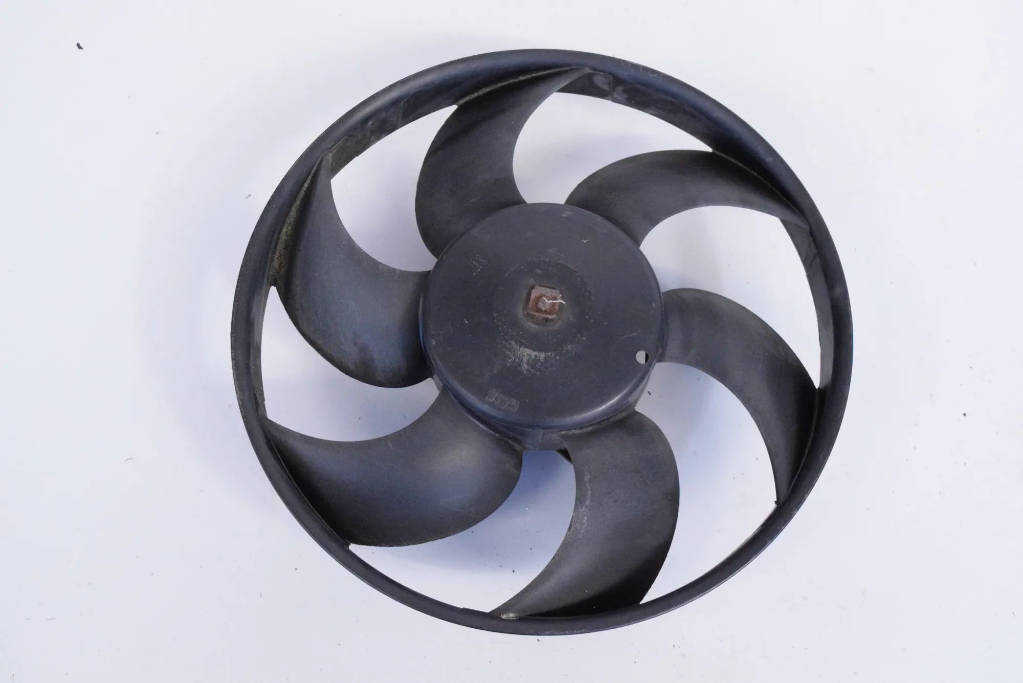 Jaguar XJ (X308) Engine Cooling Fan Engine Cooling Fan — JAGUAR XJ (X308) (1996-200...