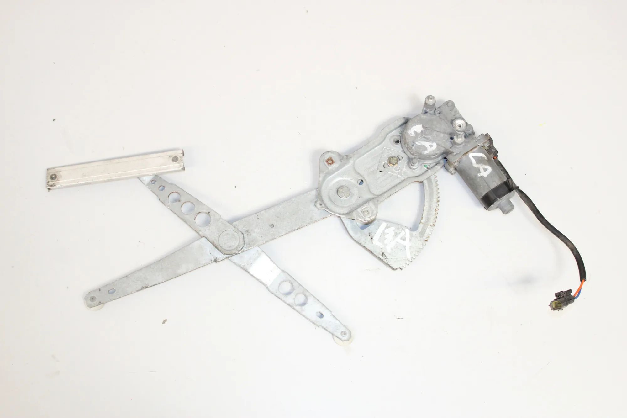 Jaguar XJ (X308) Rear Left Door Window Regulator Rear Left Door Window Regulator — JAGUAR XJ (X3...