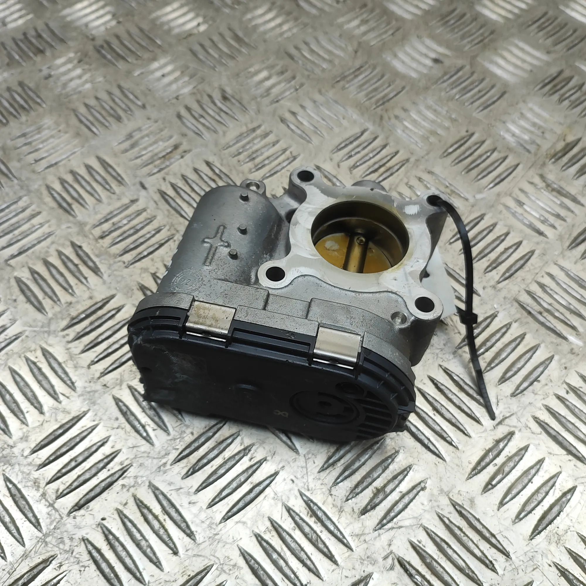Mercedes-Benz CLA (C118) Throttle body Throttle body — MERCEDES BENZ CLA (Coupe C118) ...
