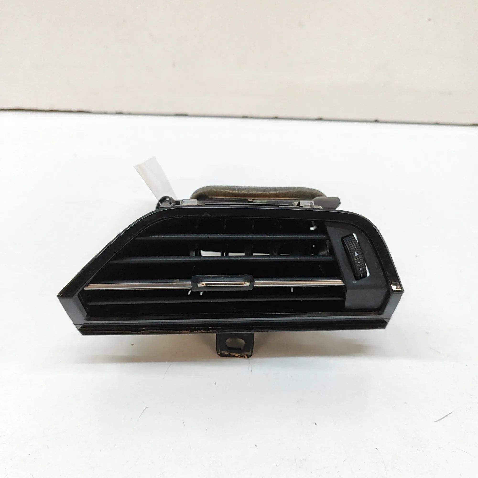 Audi Q3 (F3) Dashboard Air Vents Dashboard Air Vents — AUDI Q3 (Sportback F3N) (...
