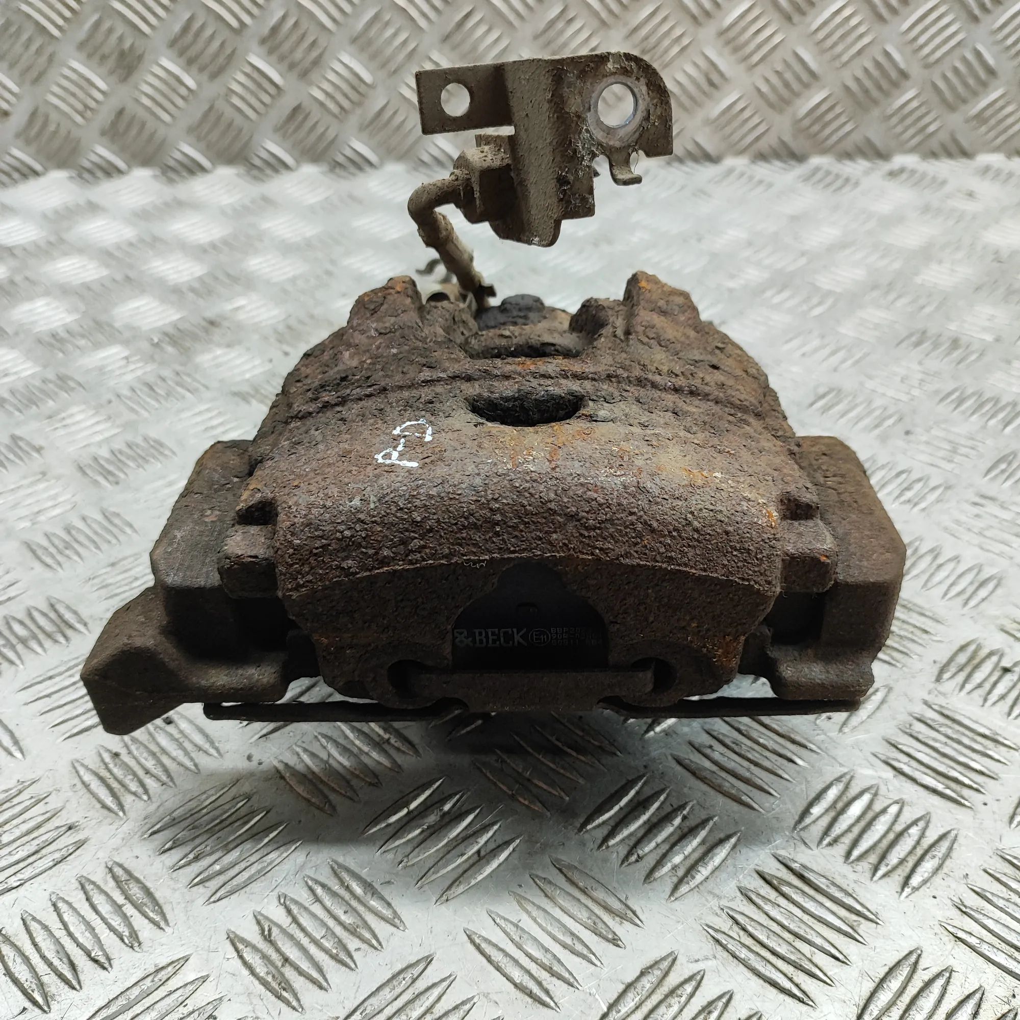 Jaguar XJ Brake caliper — front right Brake caliper — front right — JAGUAR XJ (X350) ...
