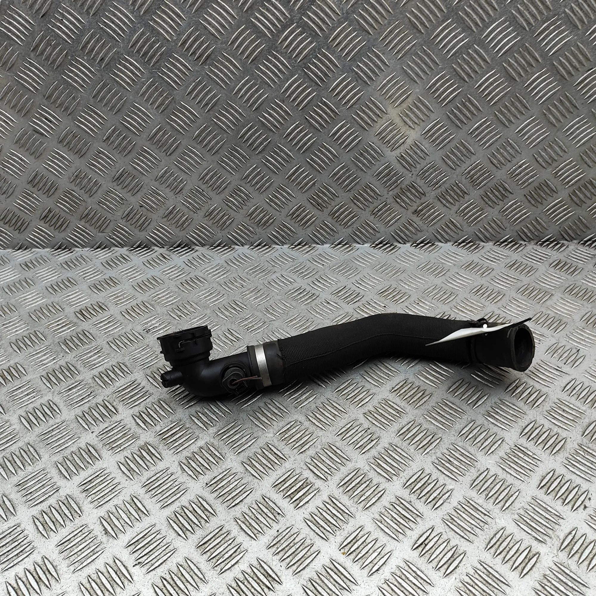 Porsche Macan Шланг системы охлаждения Coolant hose — PORSCHE MACAN (95B) (2014-...) —...