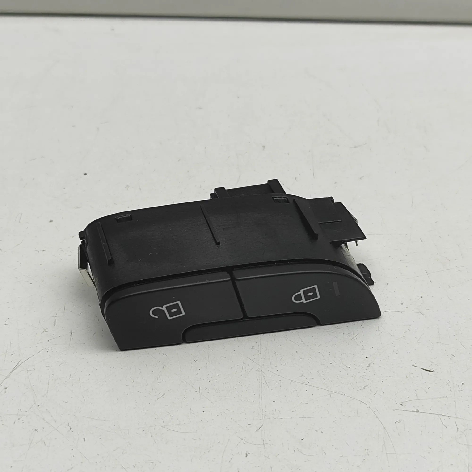 Porsche Cayenne Central locking Switch Central Locking Switch — PORSCHE CAYENNE (Coupe...