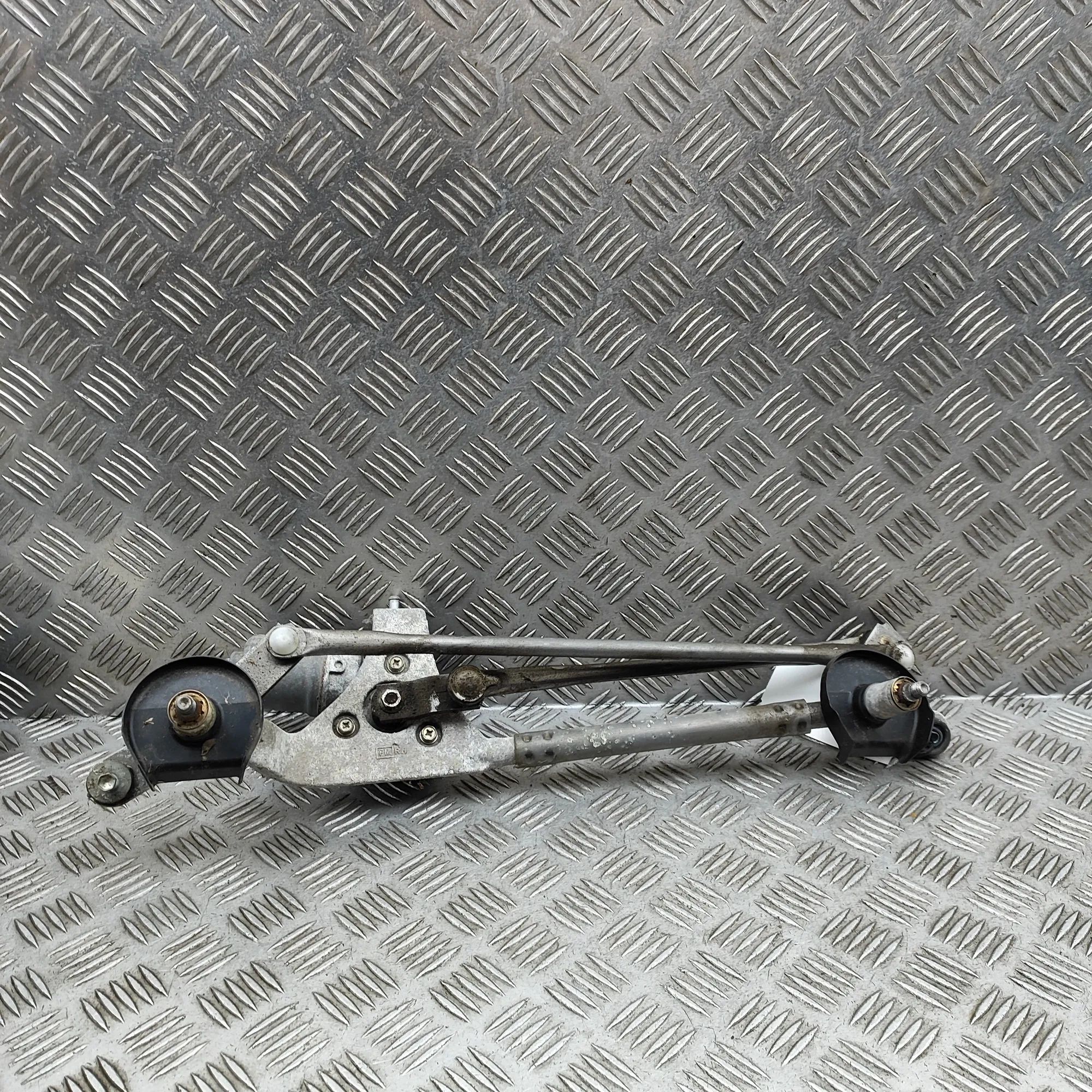Subaru Forester Front Windshield Wiper Mechanism Front Windshield Wiper Mechanism — SUBARU FORES...