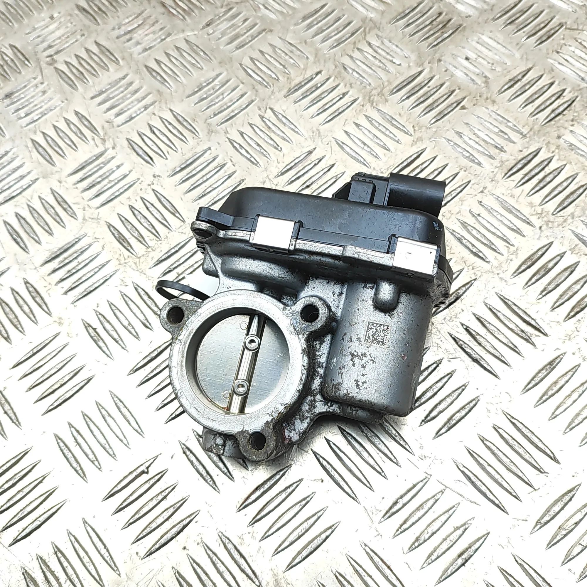 Volkswagen Golf 8 EGR Valve EGR valve — VW GOLF (VIII CD1) (2020-...) — 05C...