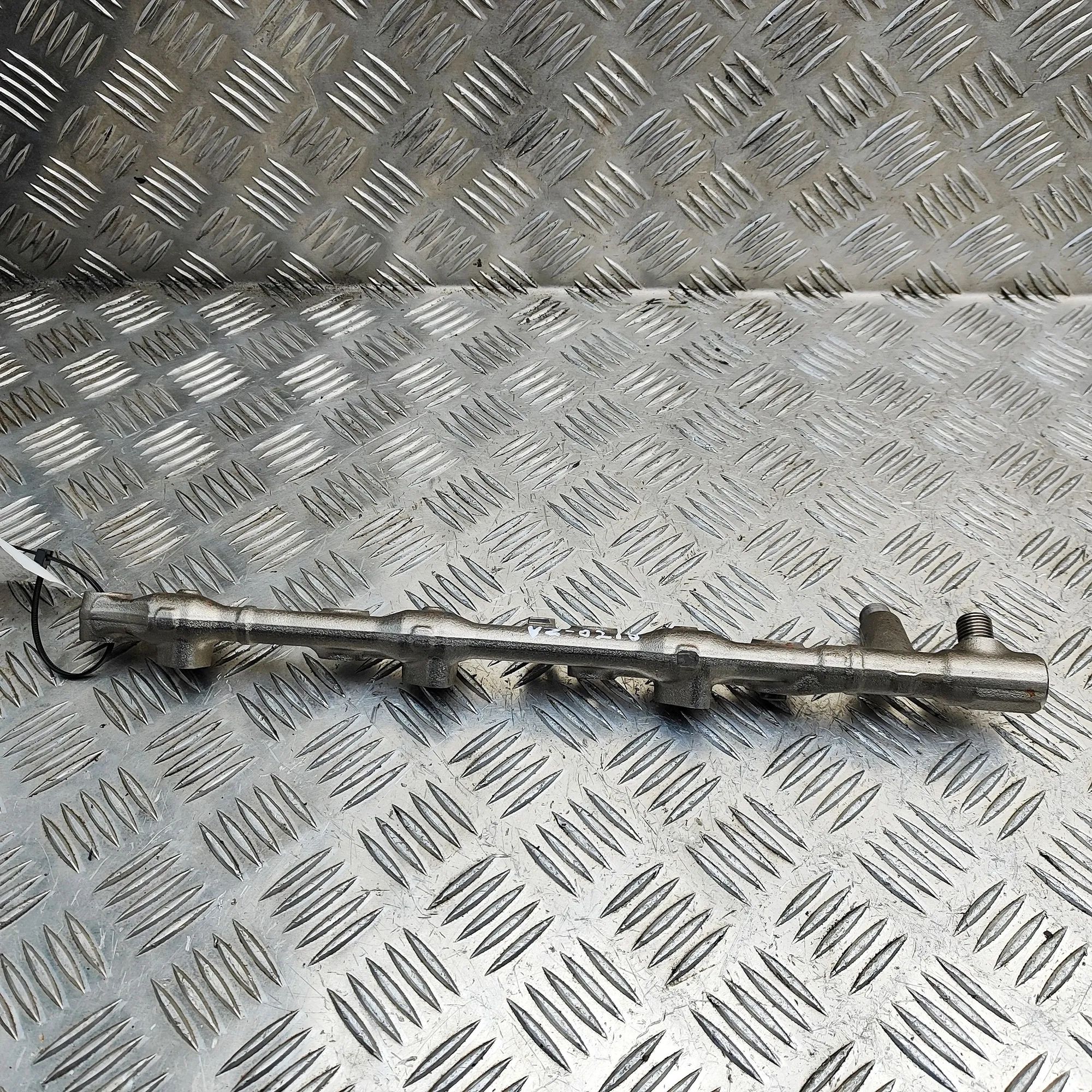Lexus RX Fuel Rail Fuel rail — LEXUS RX (_L2_) (2015-...) — 89458-...