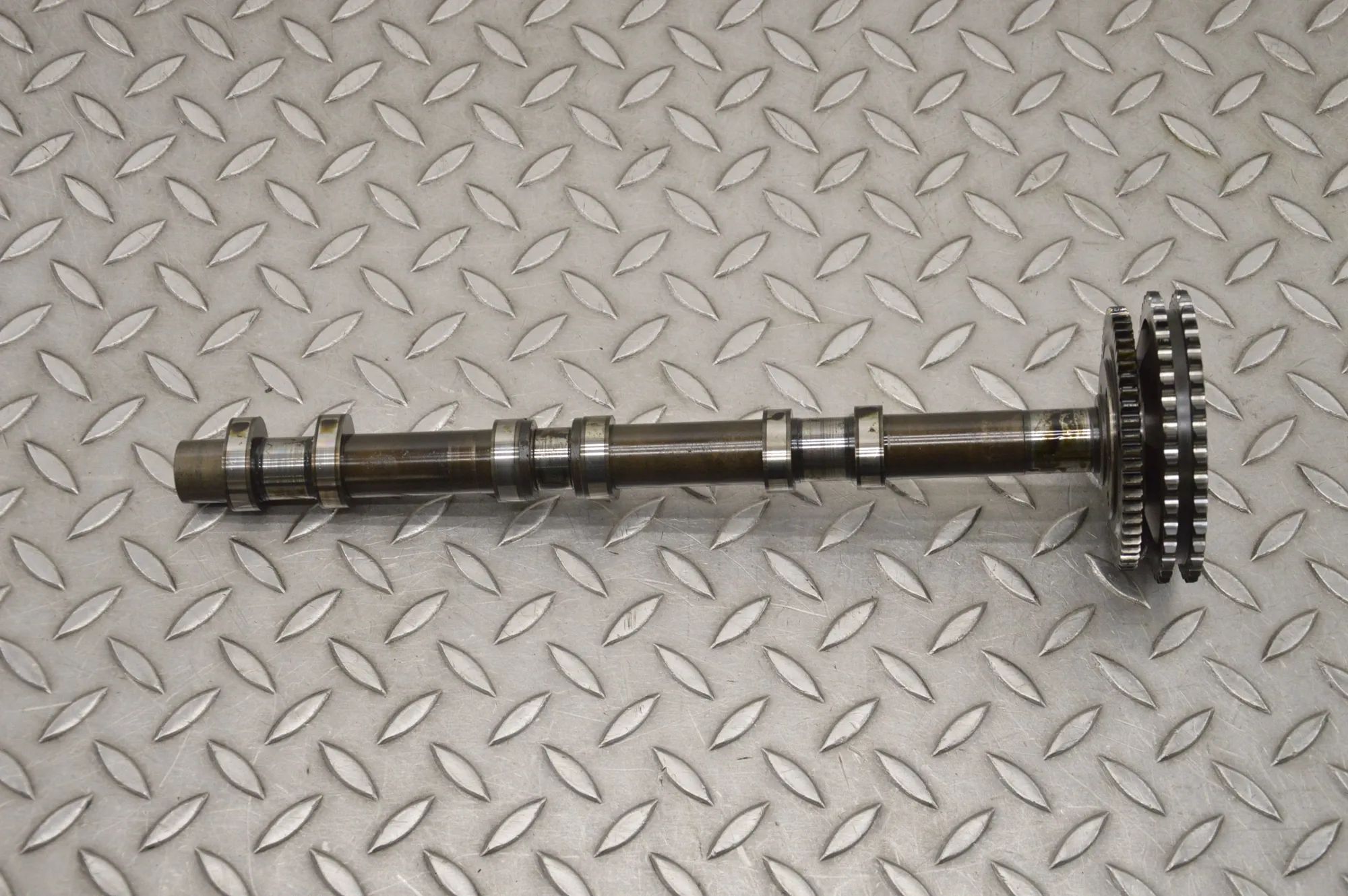 Mercedes-Benz CLS (C219) Exhaust camshaft — left Exhaust camshaft — left — MERCEDES BENZ CLS (C2...