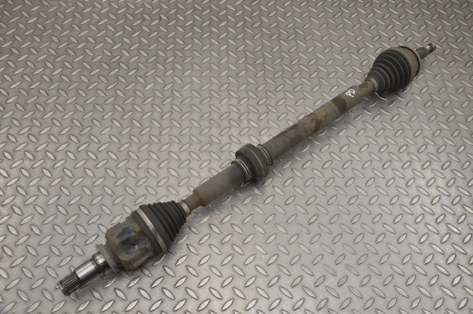 Toyota Prius Front Right Driveshaft Front Right Driveshaft — TOYOTA PRIUS (_W3_) (2...