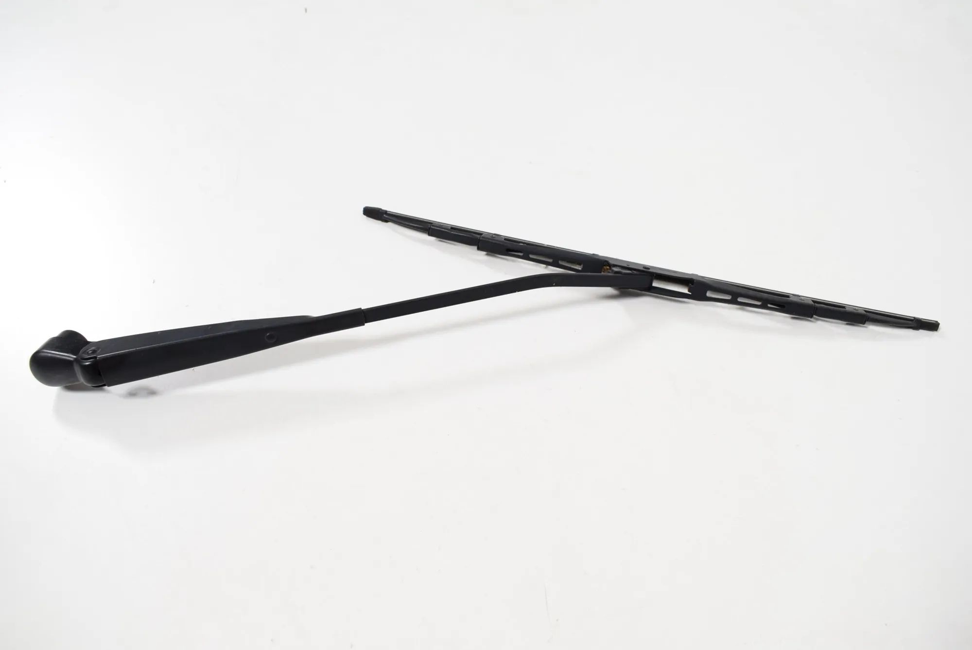 Toyota Prius+ Window wiper arm — rear Window wiper arm — rear — TOYOTA PRIUS (_W3_) (...