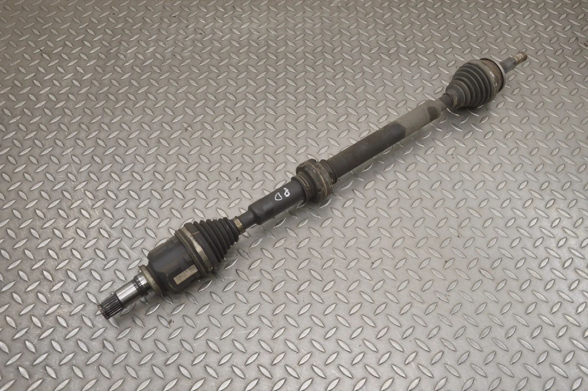Toyota Prius+ Front Right Driveshaft Front Right Driveshaft — TOYOTA PRIUS (_W3_) (2...
