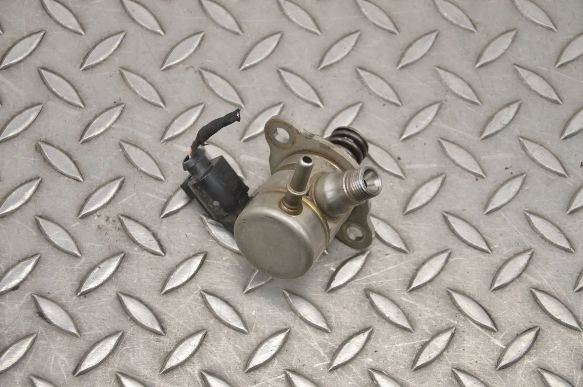 Volkswagen Golf 7 fuel pump Fuel pump — VW GOLF (VII 5G1, BQ1, BE1, BE2) (2...