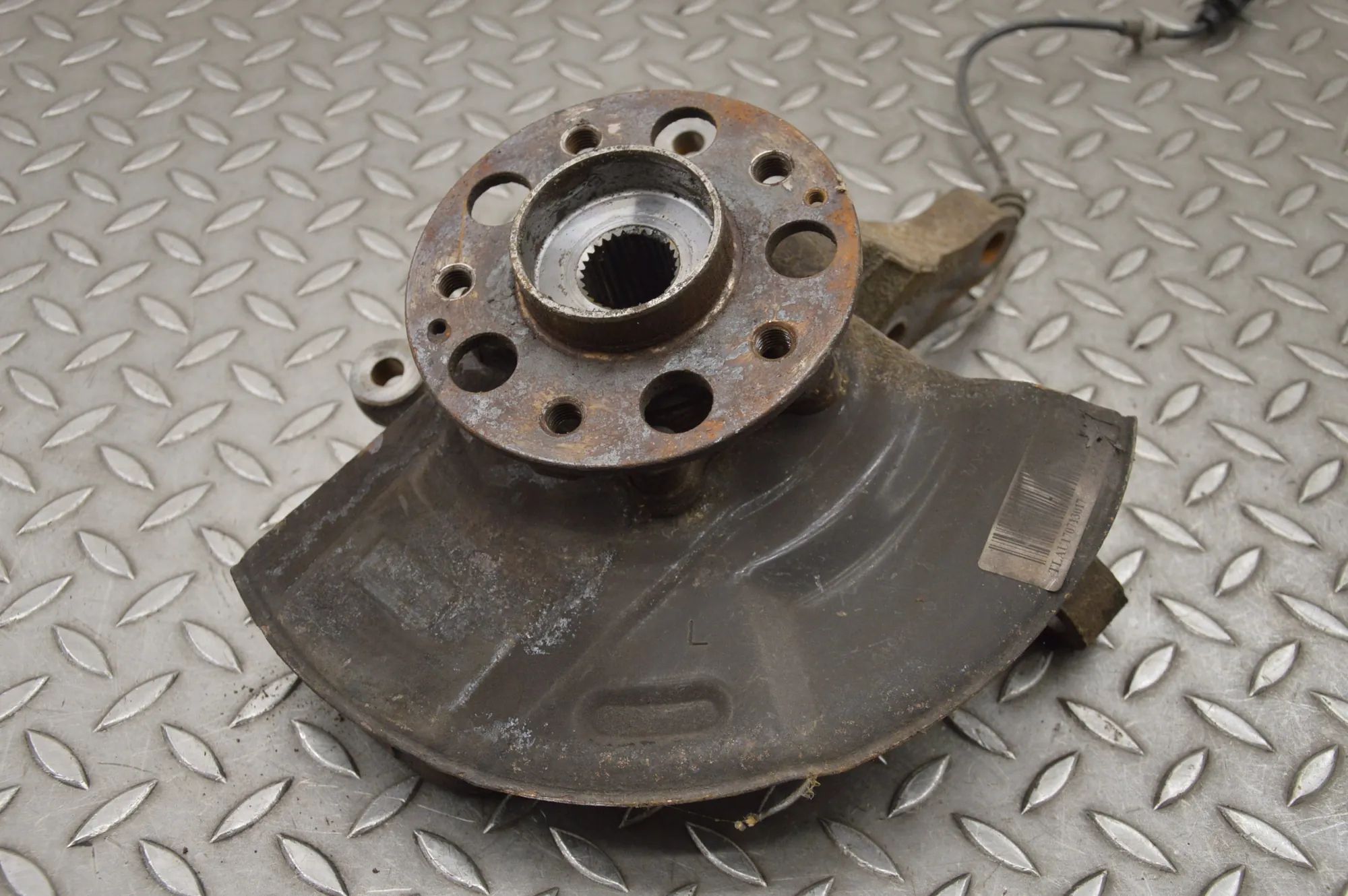 Ssangyong Korando, New Actyon Front Left Wheel Hub Front Left Wheel Hub — SSANGYONG KORANDO (2010-...