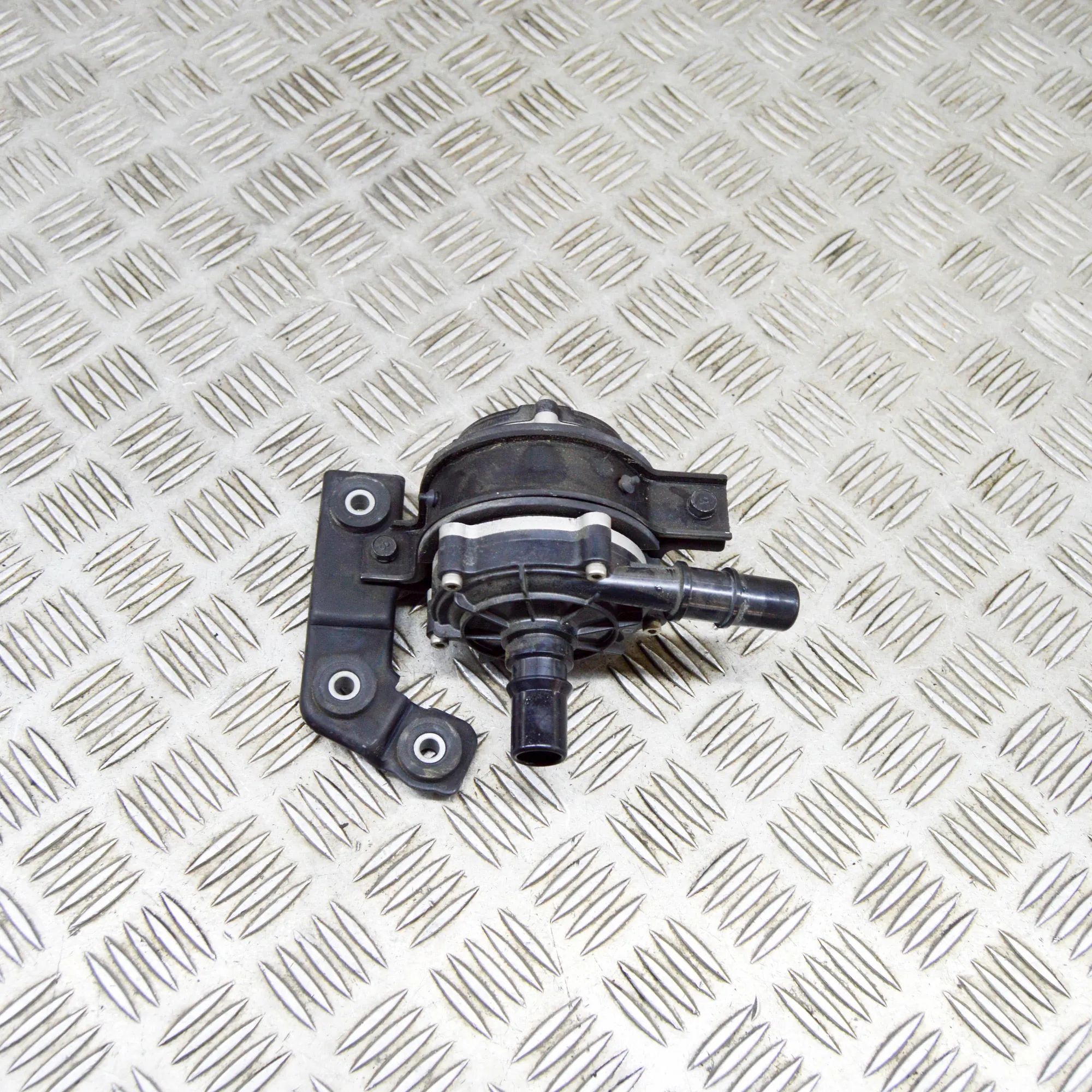 Hyundai Ioniq Auxiliary Water Pump Auxiliary Water Pump — HYUNDAI IONIQ (5 NE) (20...