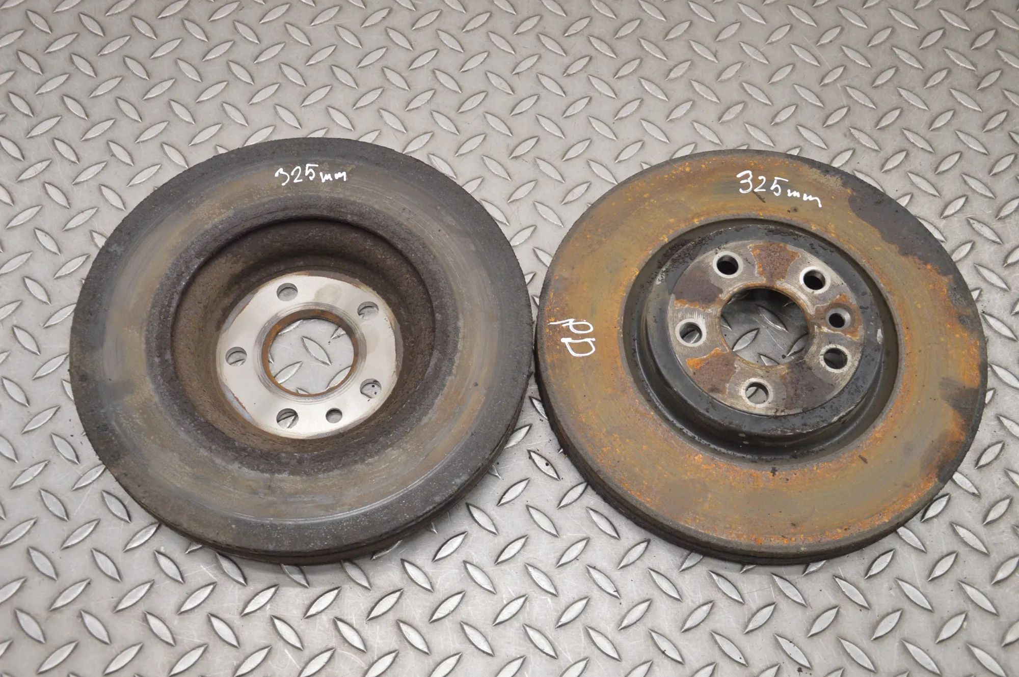 Land Rover Range Rover Velar Front Brake Disc Kit Front Brake Disc Kit — LAND ROVER RANGE ROVER V...