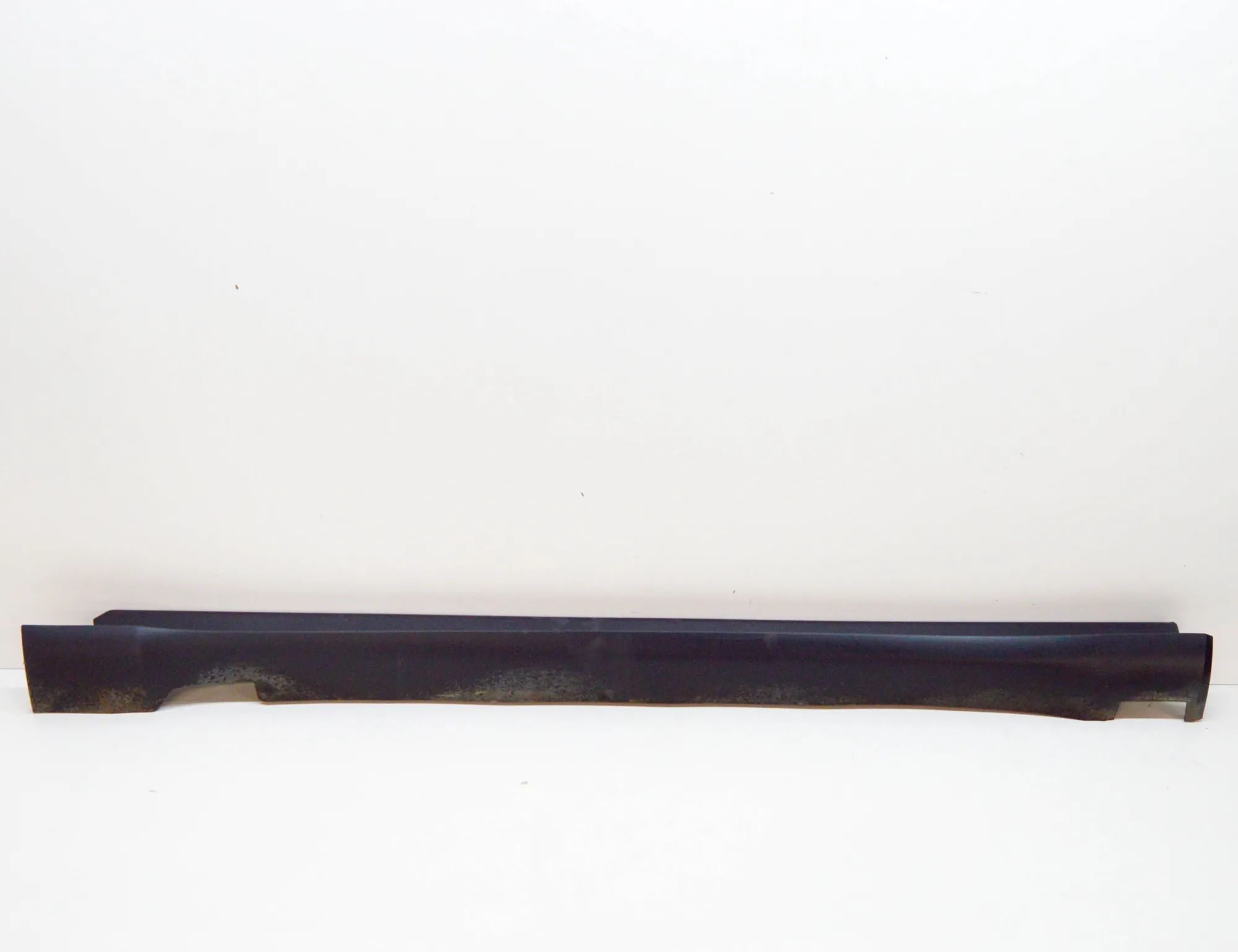 Jeep Cherokee (KL) Left Side Plastic Sideskirt Cover Left Side Plastic Sideskirt Cover — JEEP CHEROK...