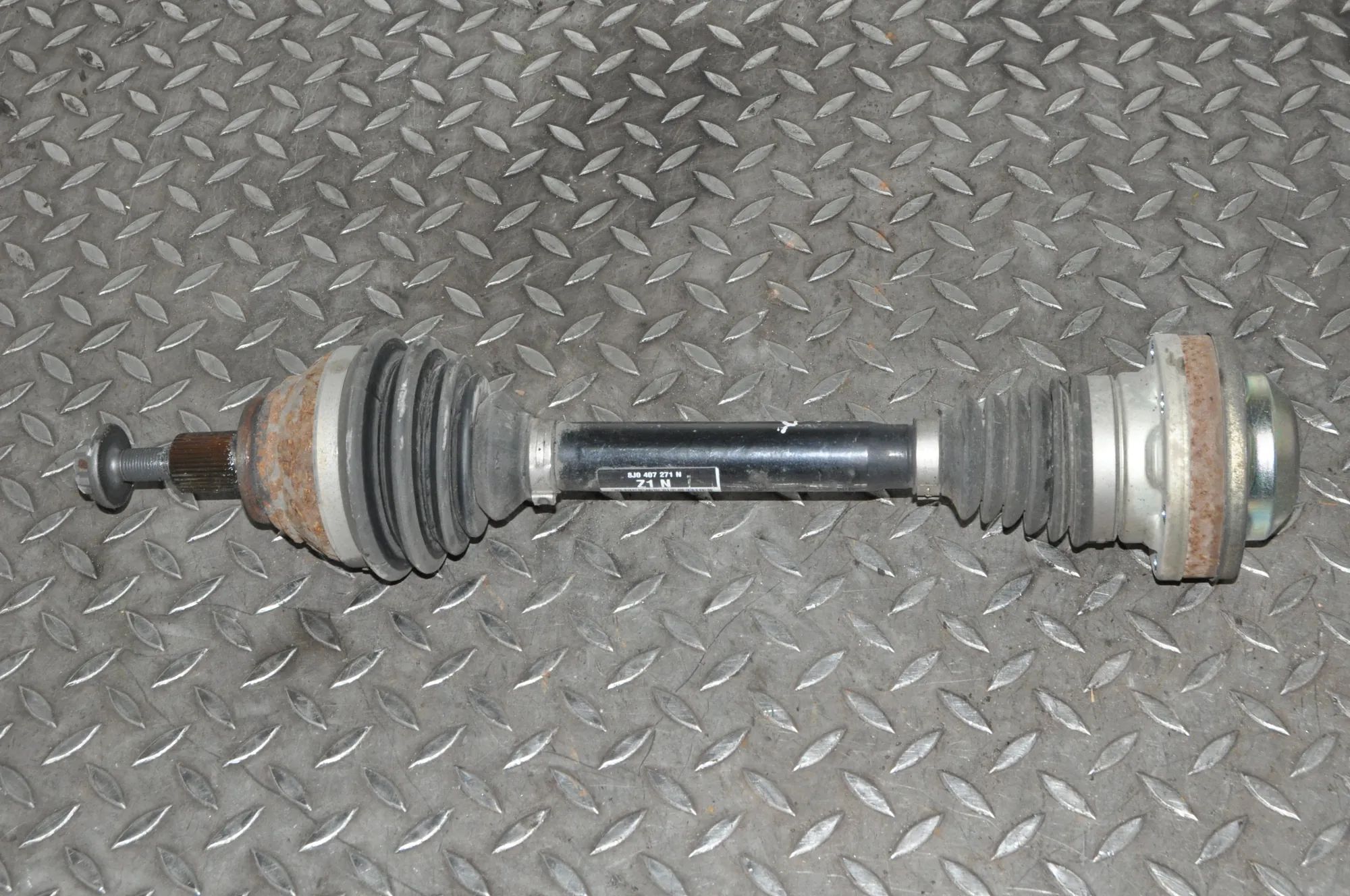 Audi TT (8J) Front Left Driveshaft Front Left Driveshaft — AUDI TT (8J) (2006-2014...