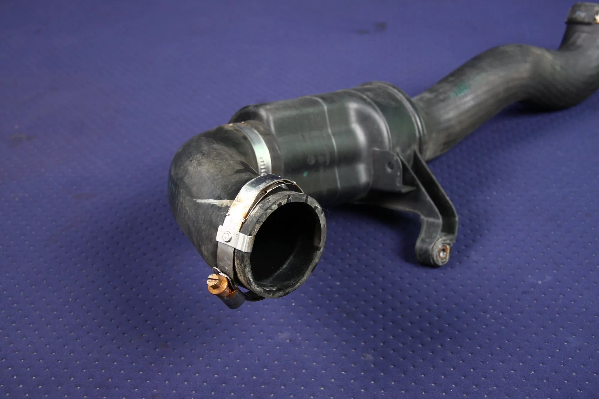Mini One, Cooper (R50 / R52 / R53) Intercooler hose — right Intercooler hose — right — MINI COOPER (R56) (2...