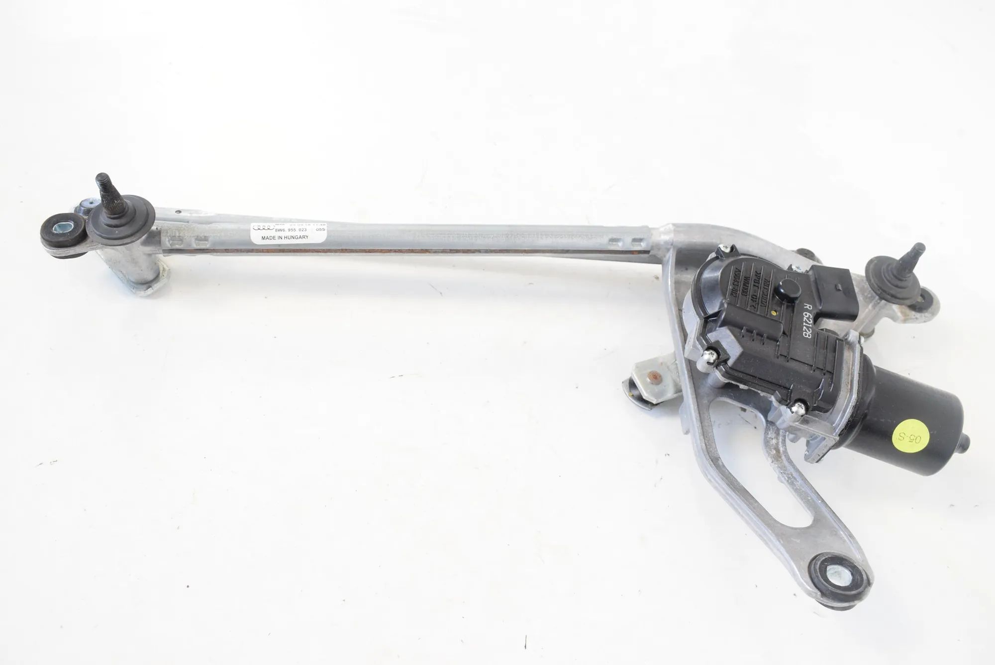 Audi A5 (B9) Front Windshield Wiper Mechanism Front Windshield Wiper Mechanism — AUDI A5 (F53...