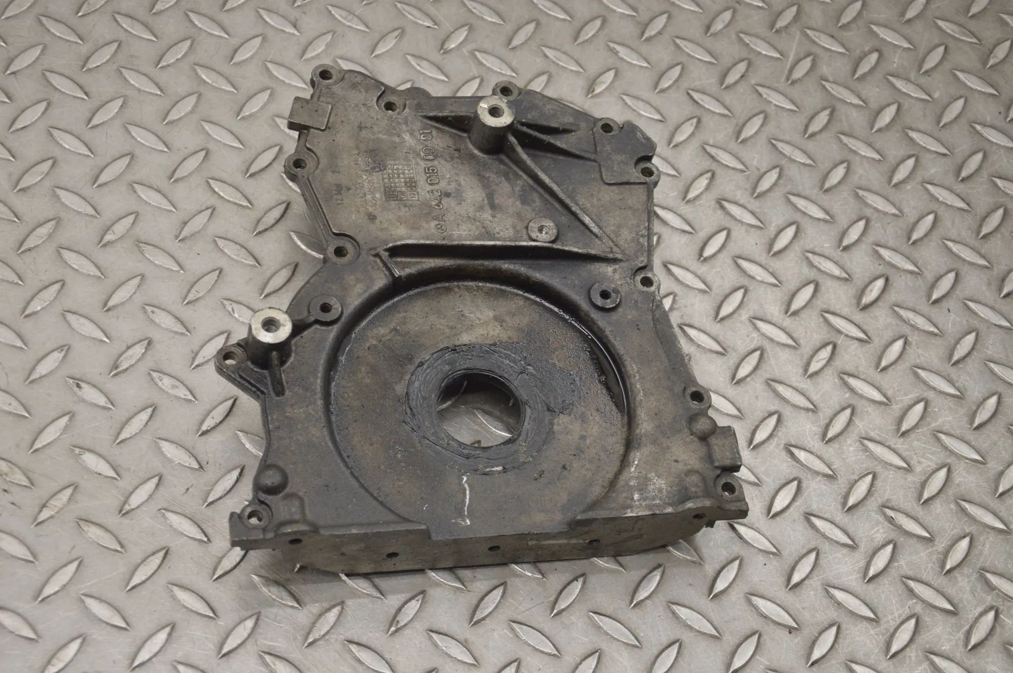 Mercedes-Benz CLS (C219) Timing chain cover Timing chain cover — MERCEDES BENZ CLS (C219) (...