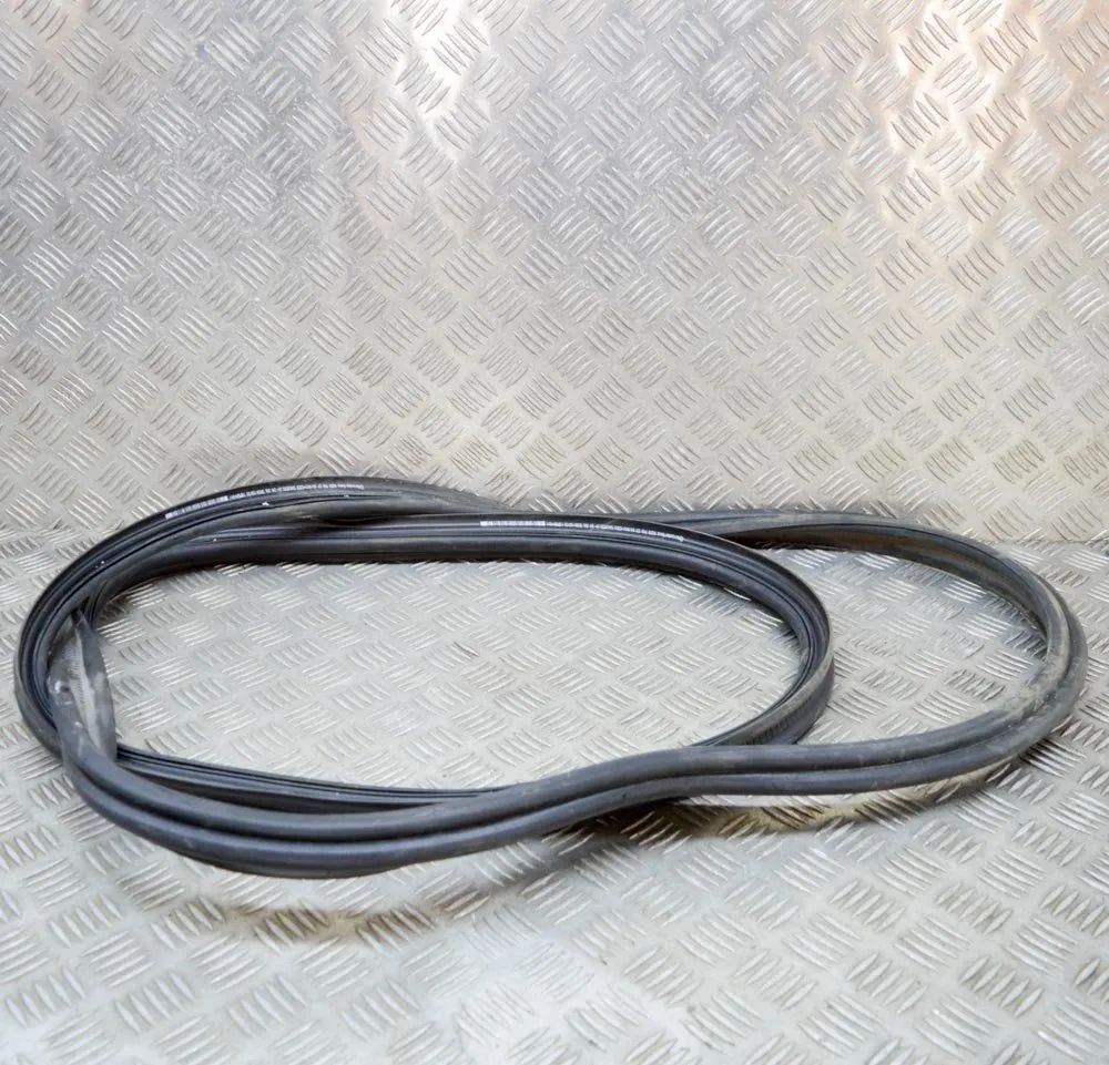 Mercedes-Benz EQC (N293) Tailgate rubber seal Tailgate rubber seal — MERCEDES BENZ EQC (2020-...